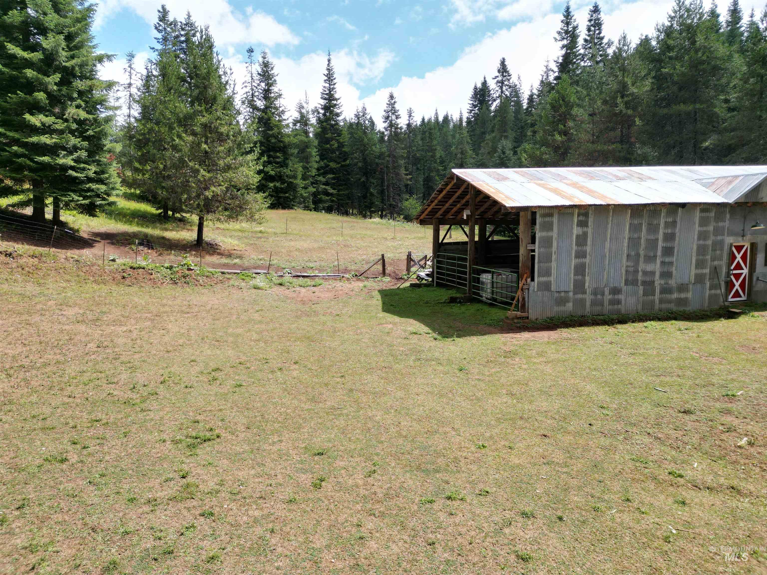 22848 Hwy 11 Property Photo 39