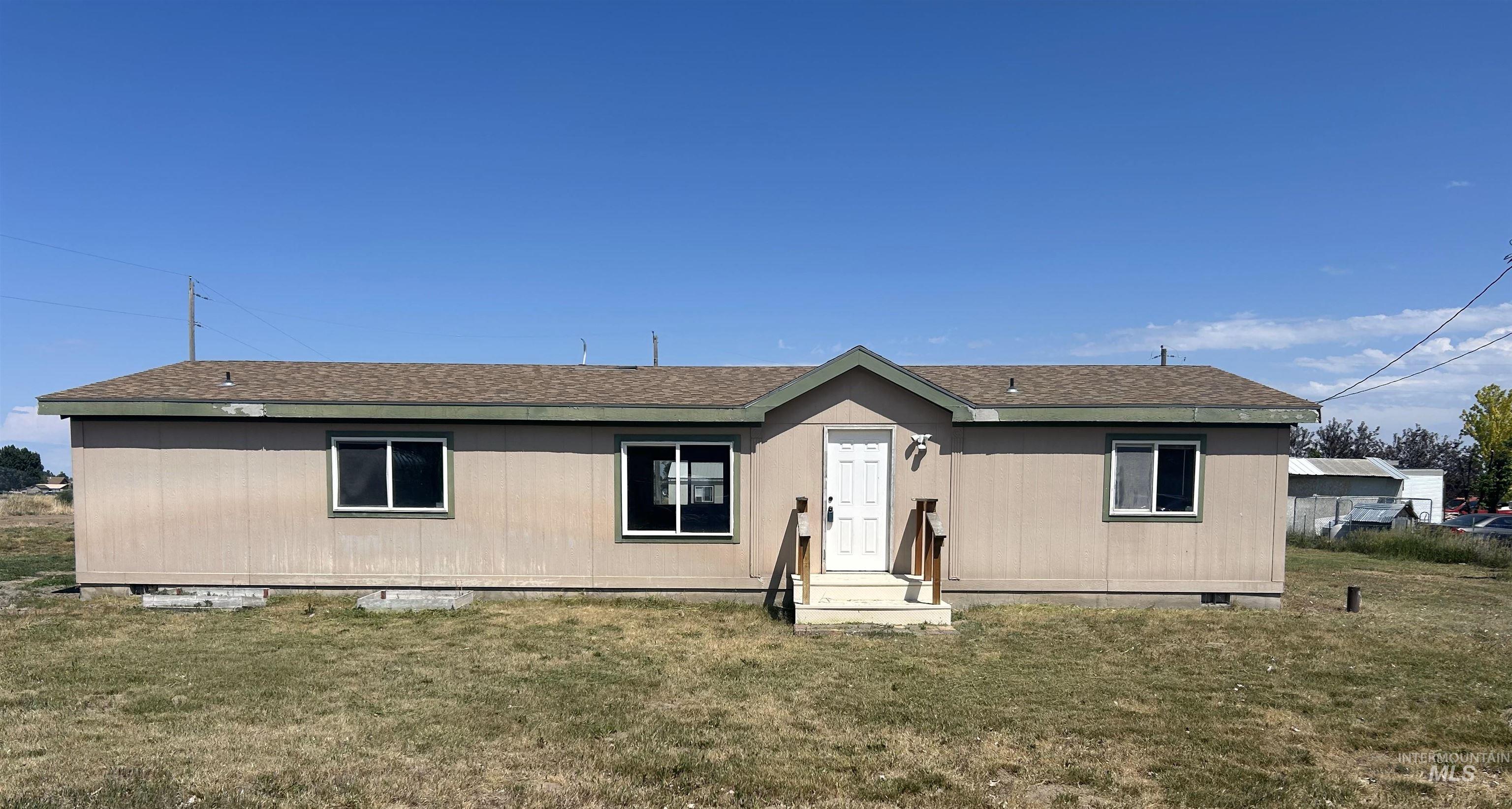 483 W 47 N Property Photo 1