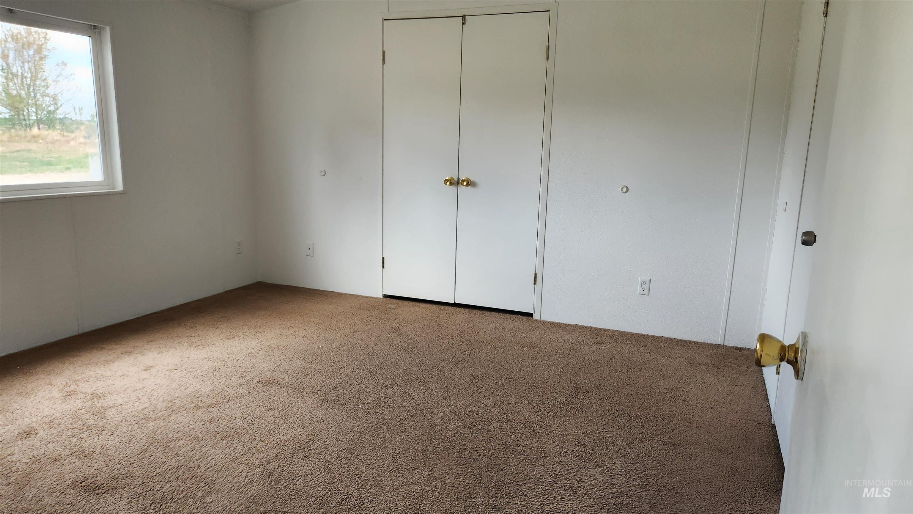 483 W 47 N Property Photo 10