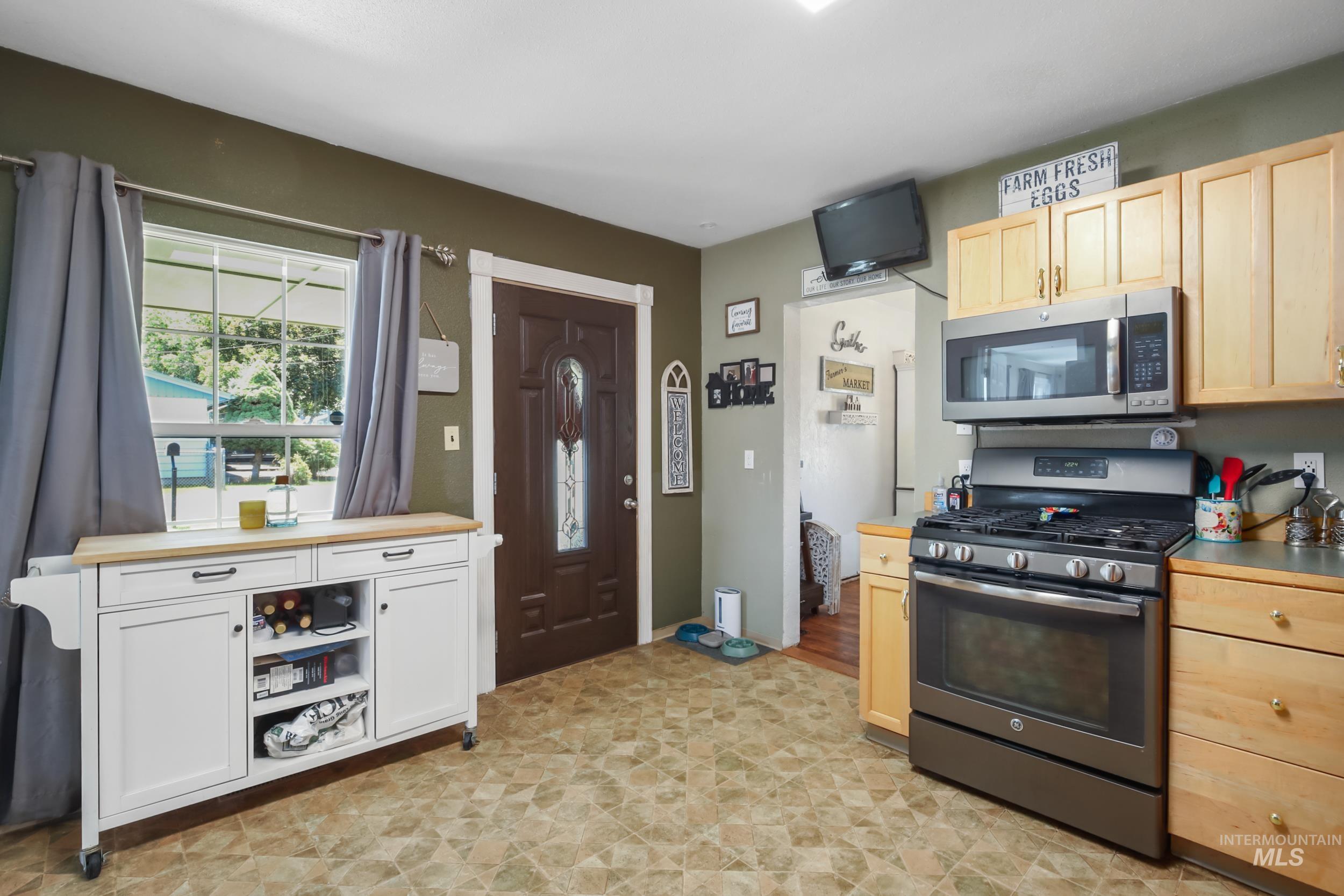1501 Cedar Ave. Property Photo 4