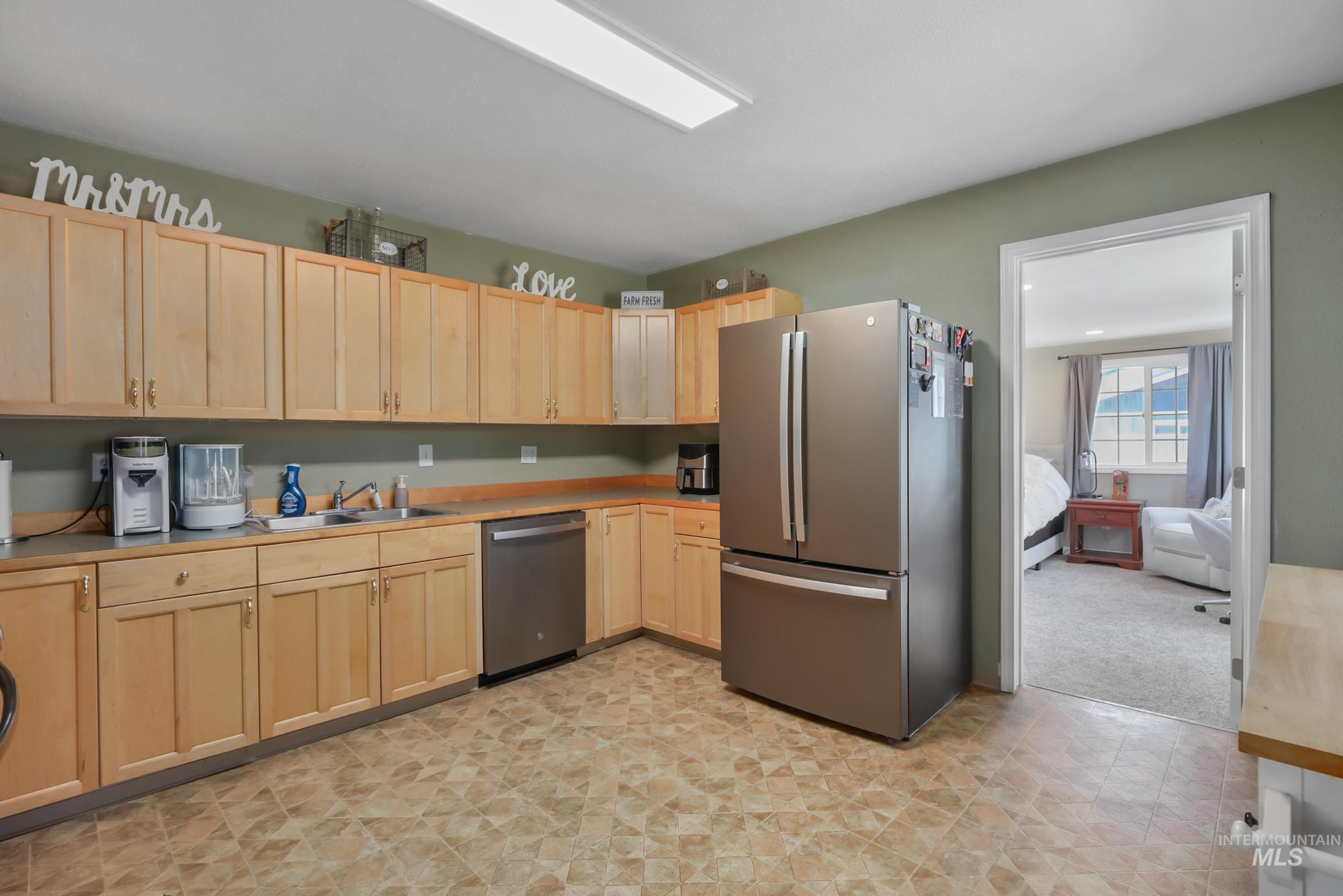 1501 Cedar Ave. Property Photo 5
