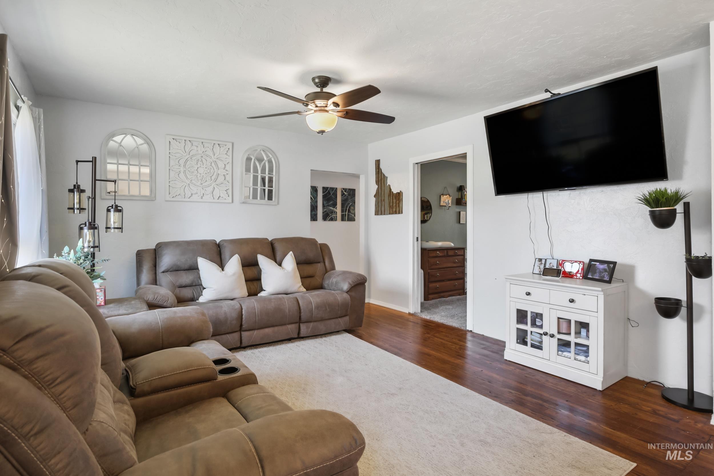 1501 Cedar Ave. Property Photo 13
