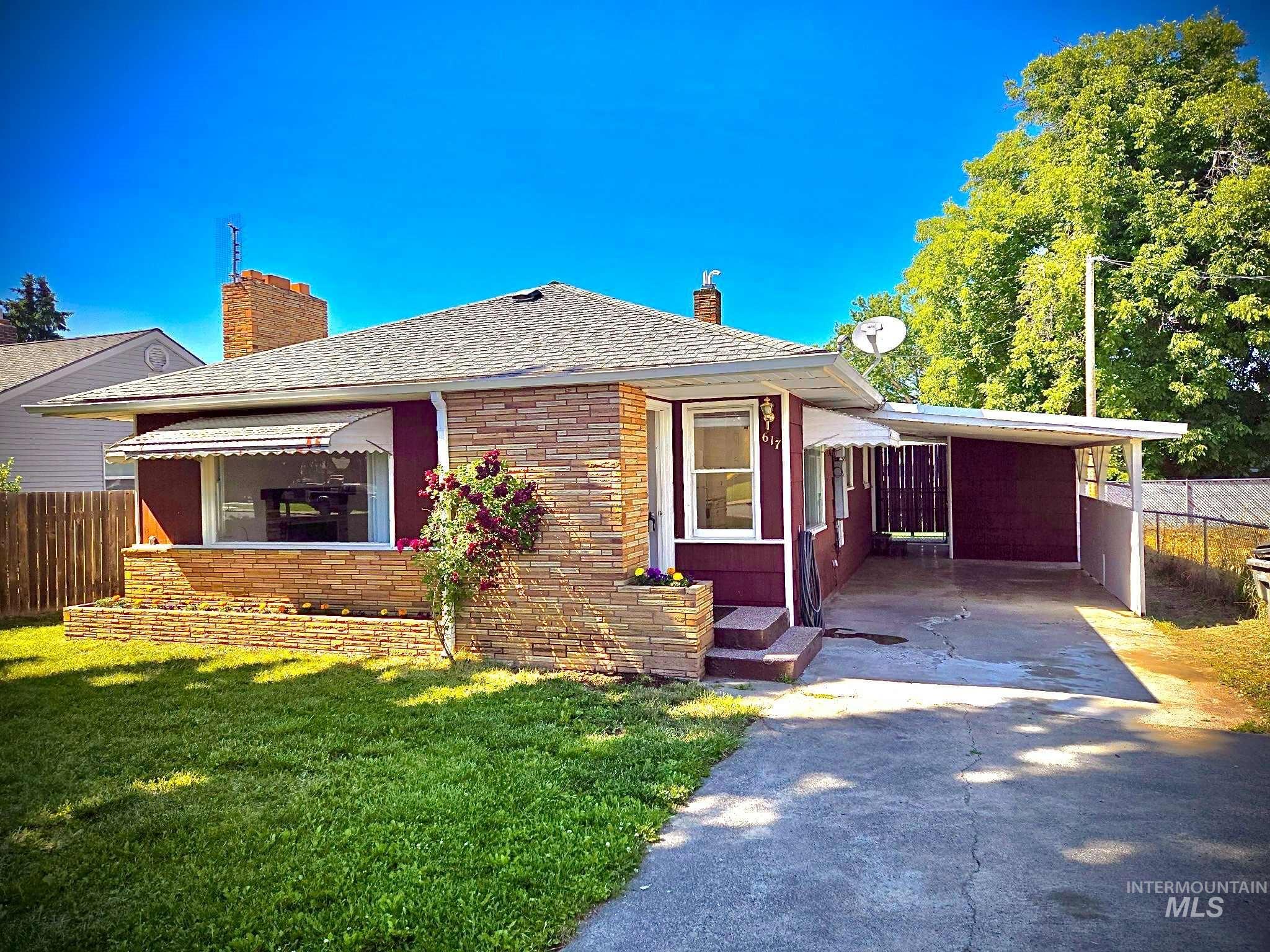 617 Warner Property Photo 1