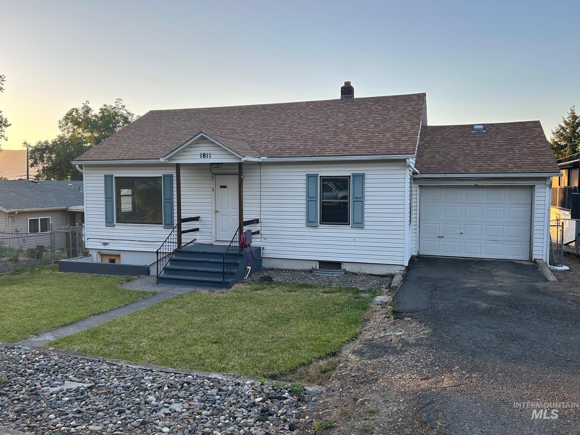 1811 17th Avenue Property Photo