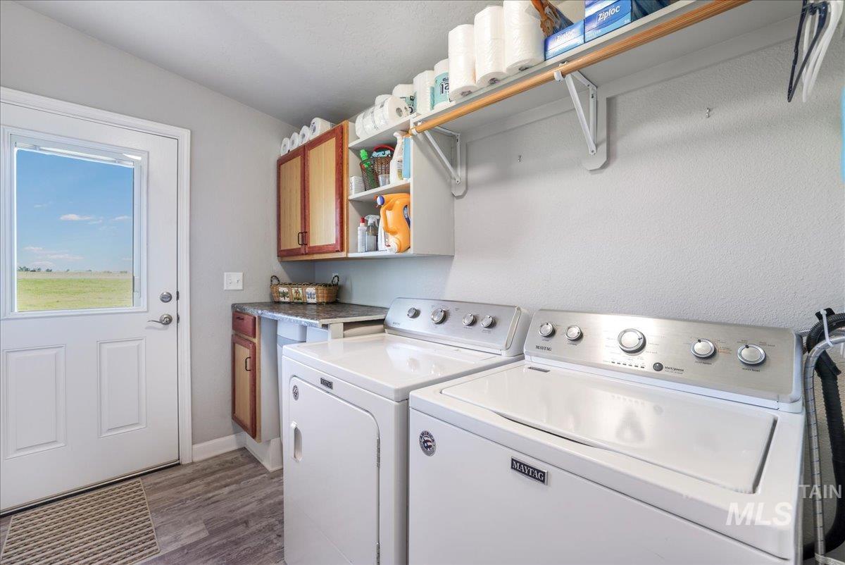 910 Moonglo Rd. Property Photo 7