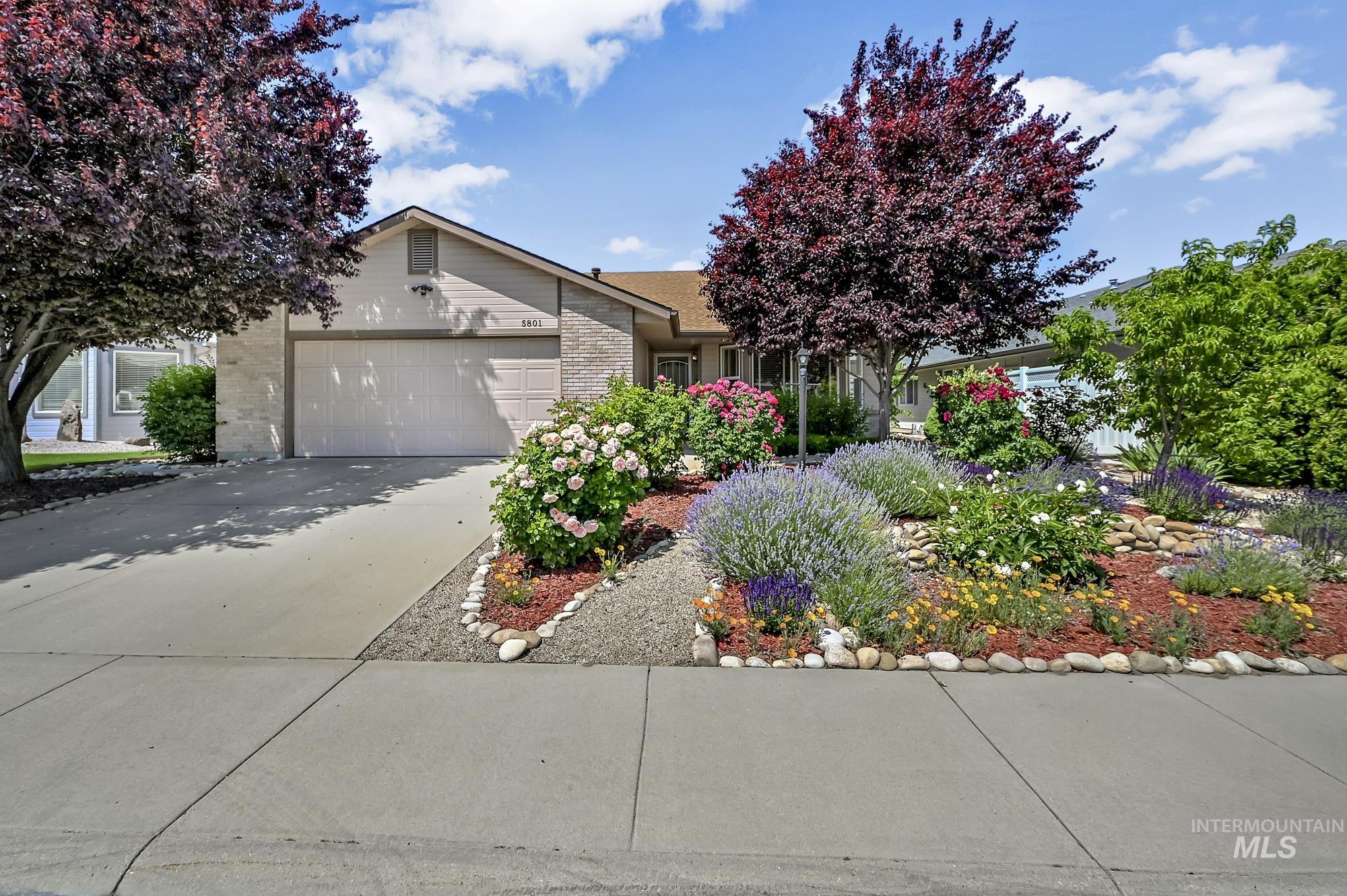5801 N Cloud Nine Property Photo 1
