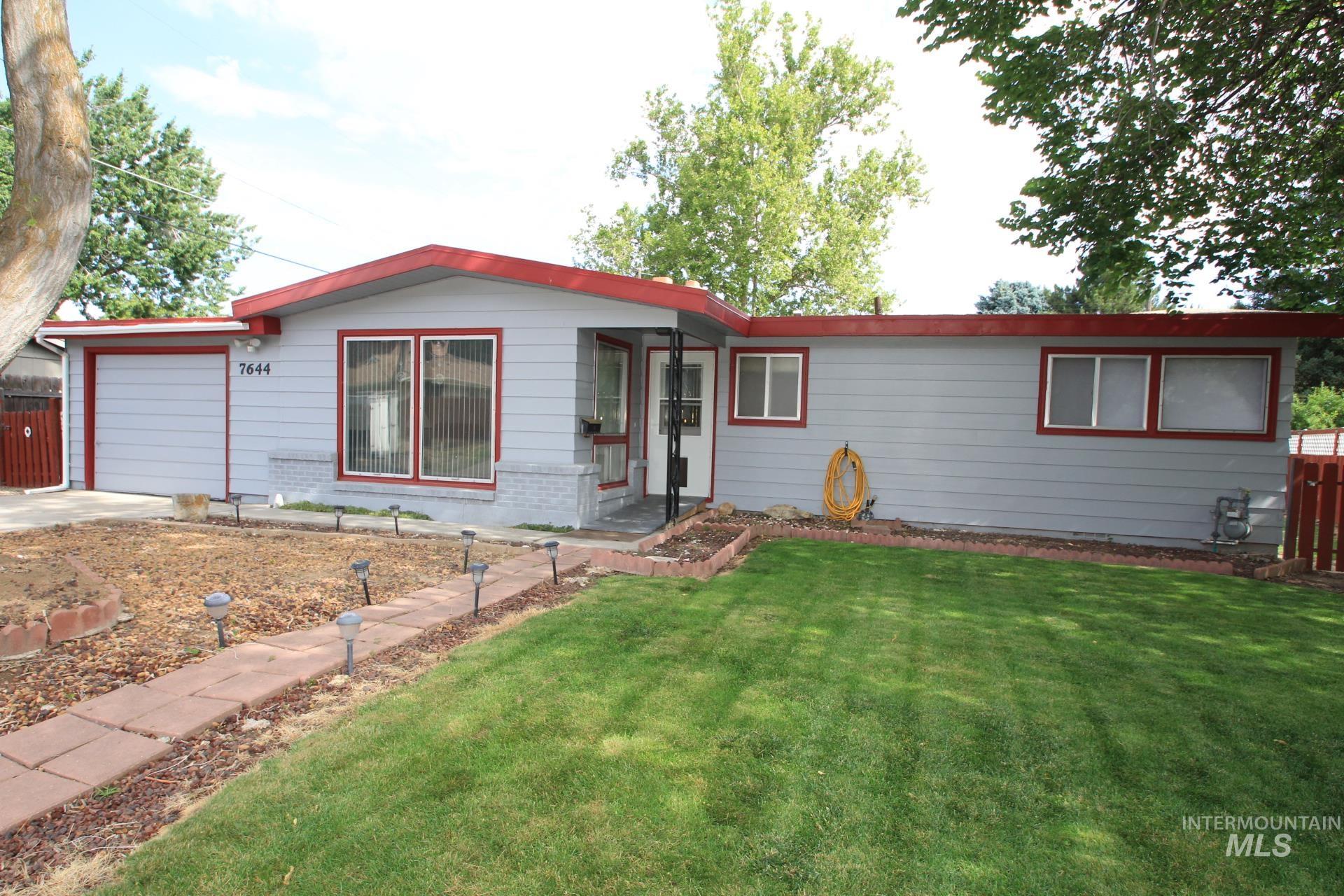 7644 W Cambridge Dr. Property Photo 1