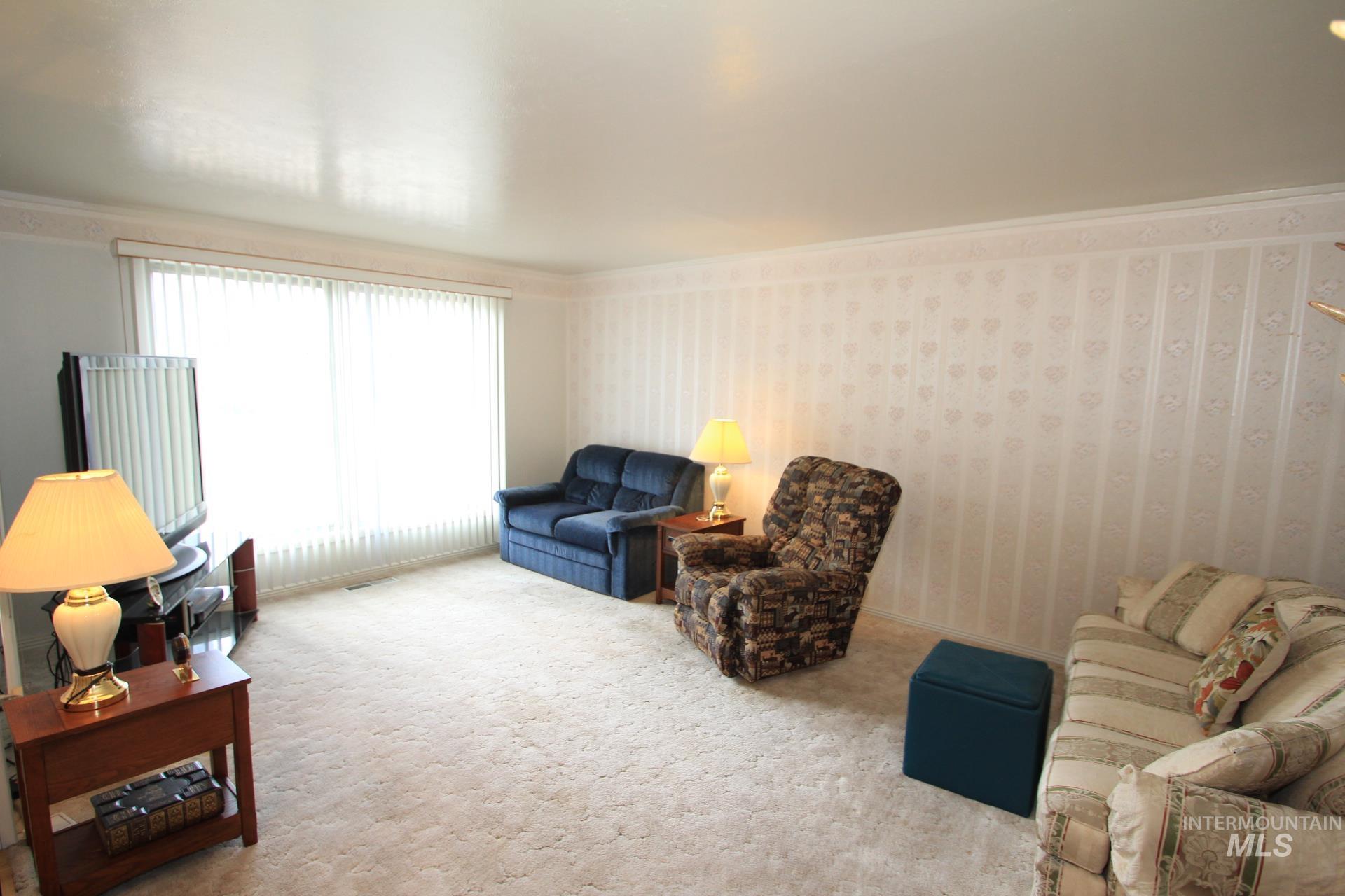 7644 W Cambridge Dr. Property Photo 5