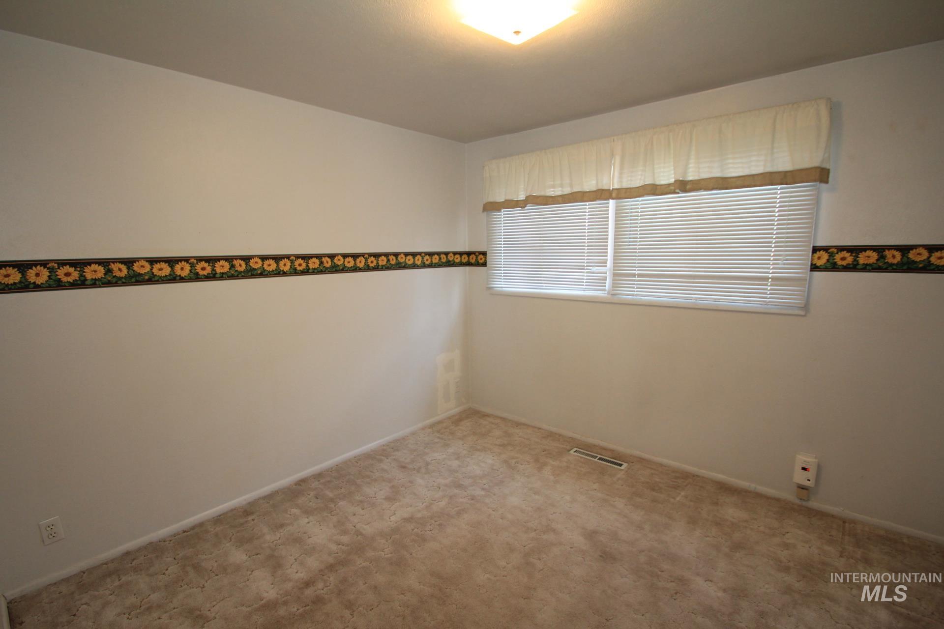 7644 W Cambridge Dr. Property Photo 10