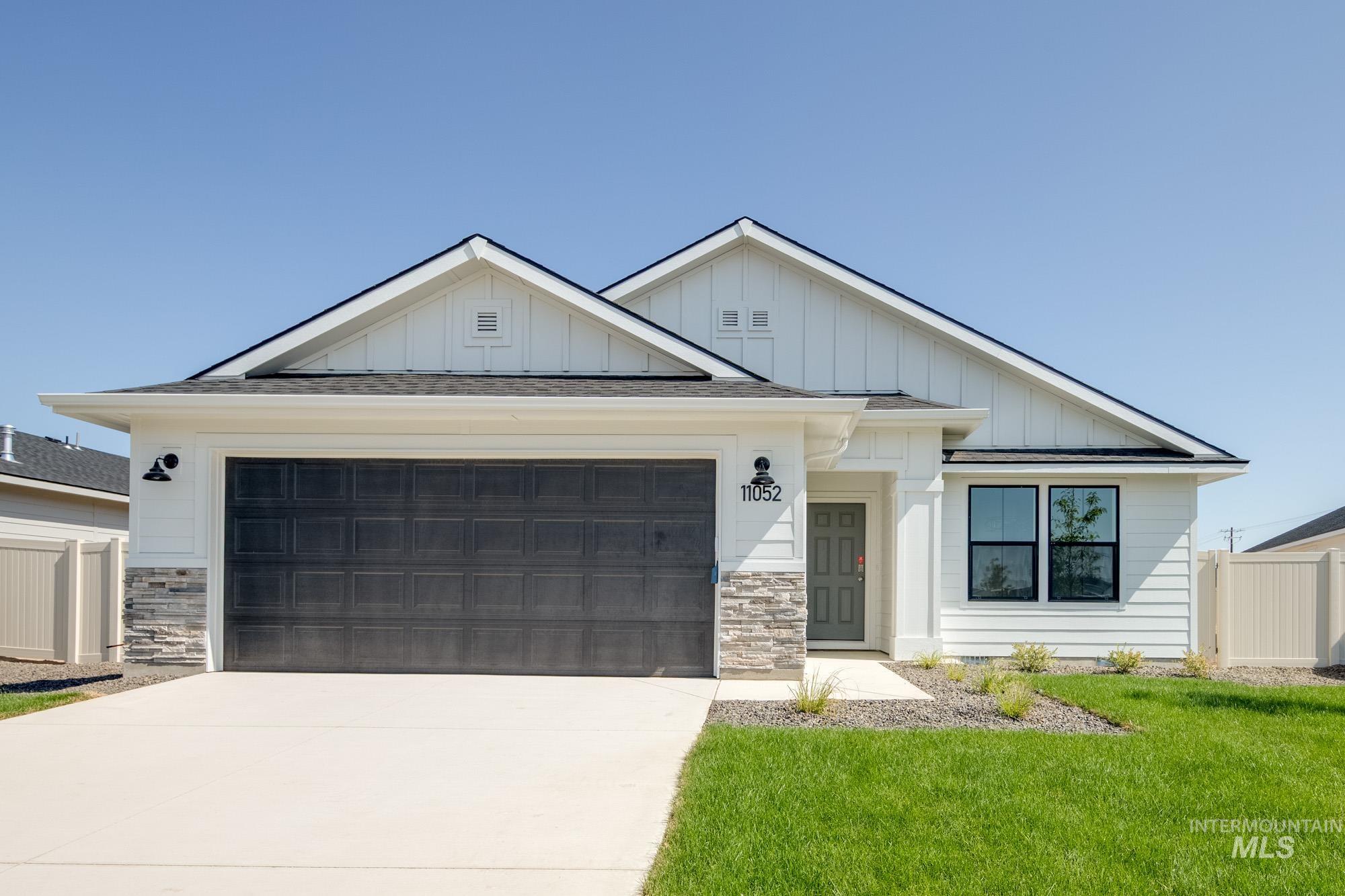 11052 Newton St Property Photo 1