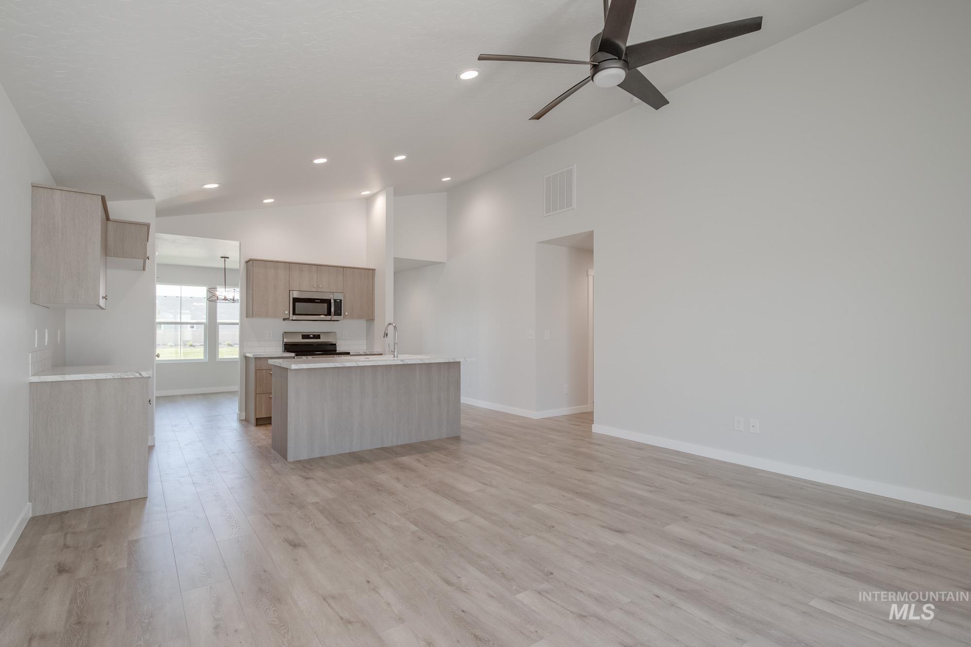 11052 Newton St Property Photo 11