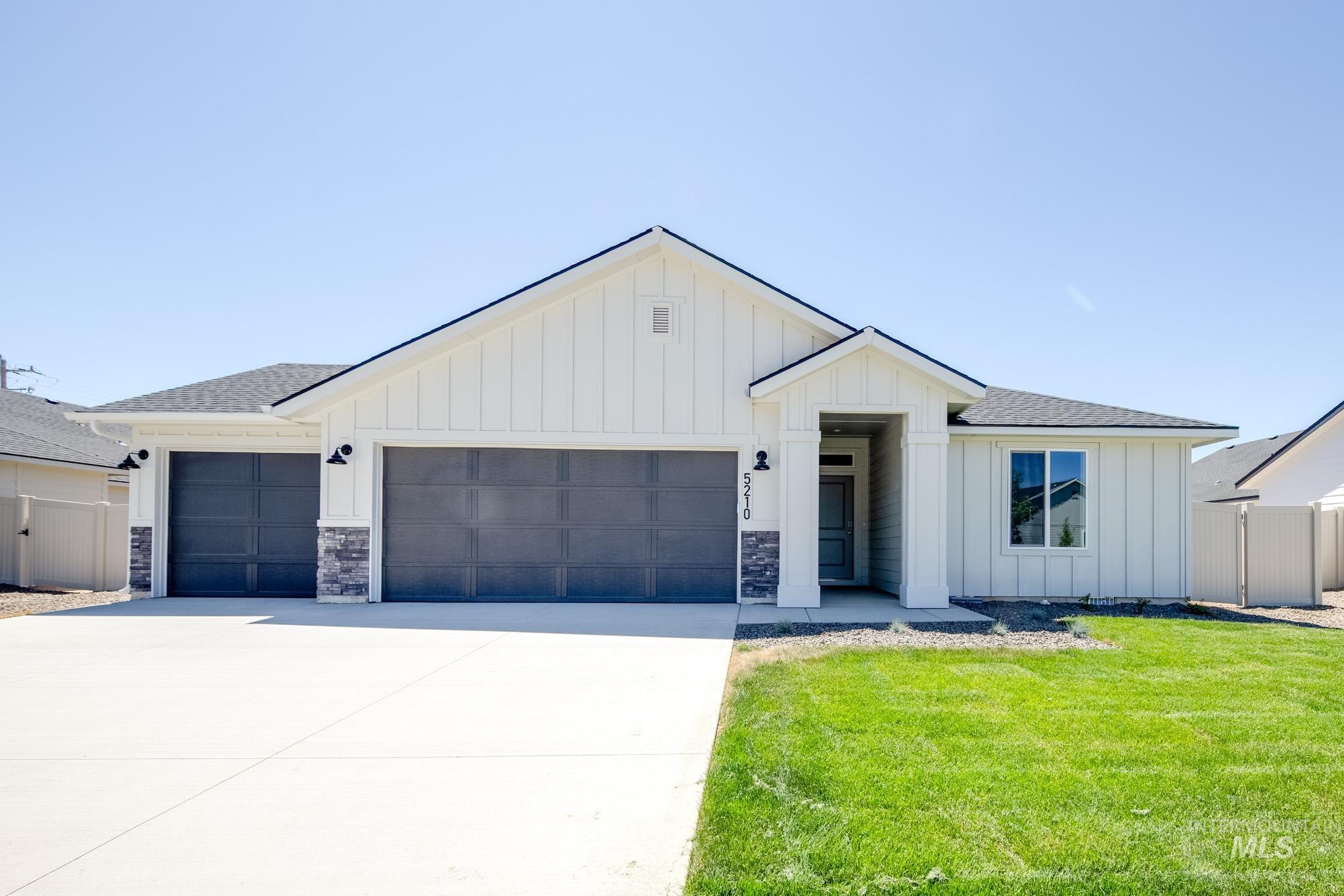 5210 Endicott Dr Property Photo 1