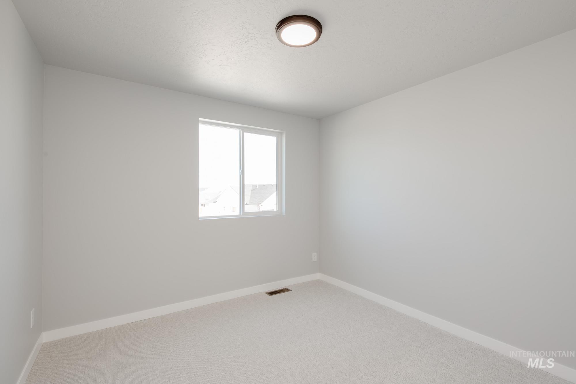 13709 Oliver Street Property Photo 19