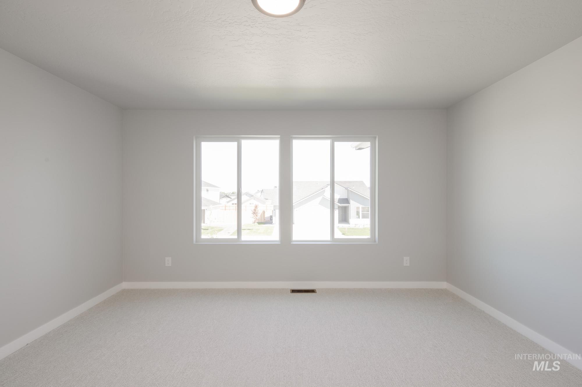 13709 Oliver Street Property Photo 23