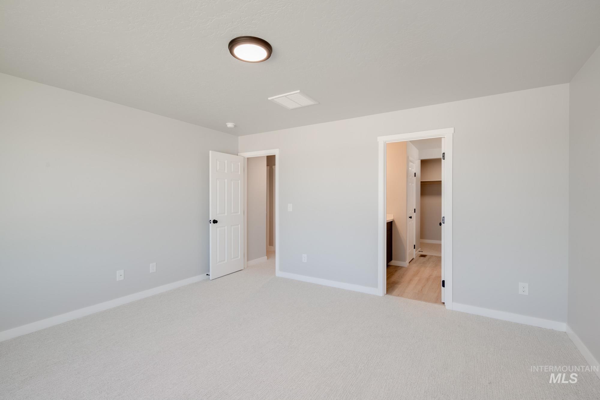 13709 Oliver Street Property Photo 24