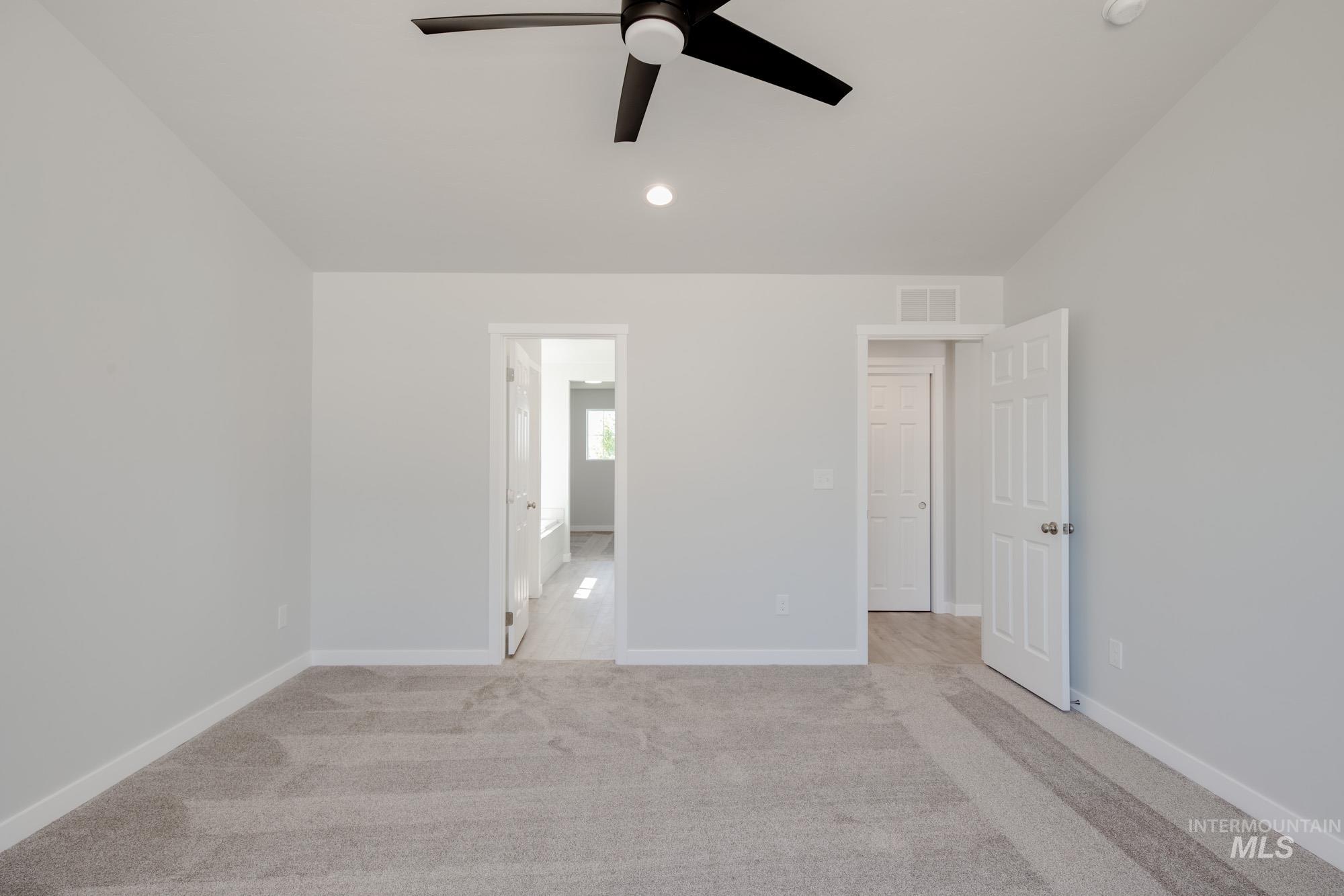 13684 Higley Court Property Photo 14