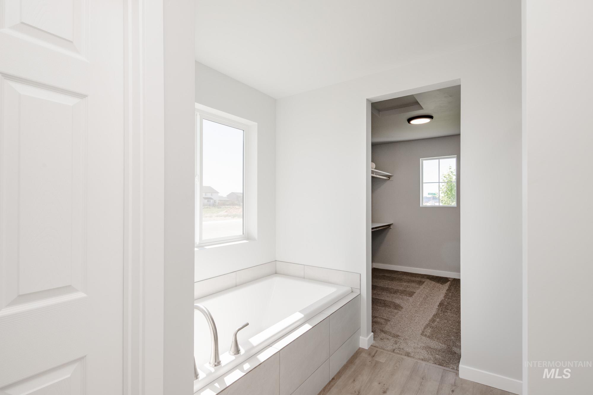13684 Higley Court Property Photo 16