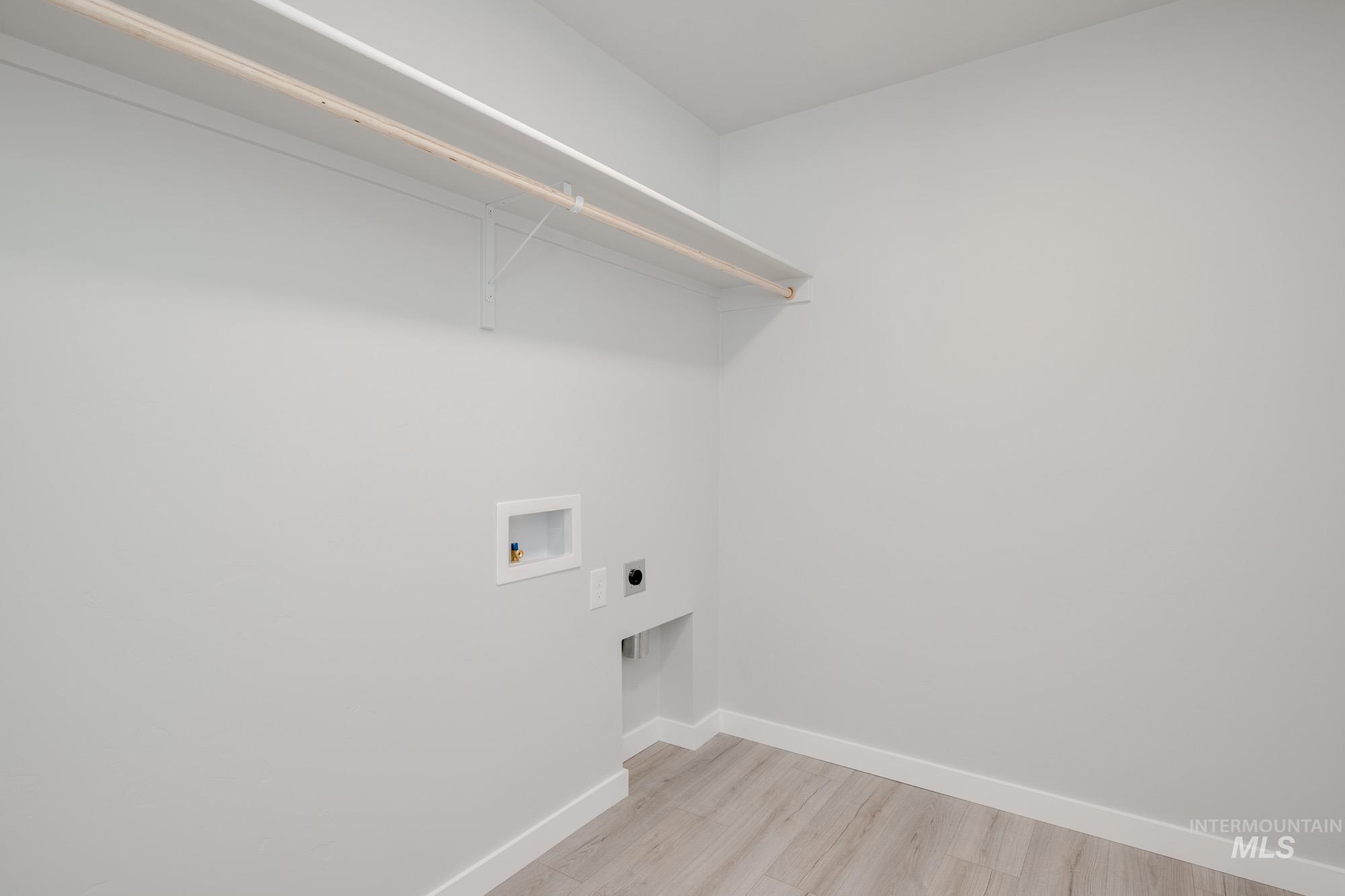 13716 Higley Court Property Photo 18