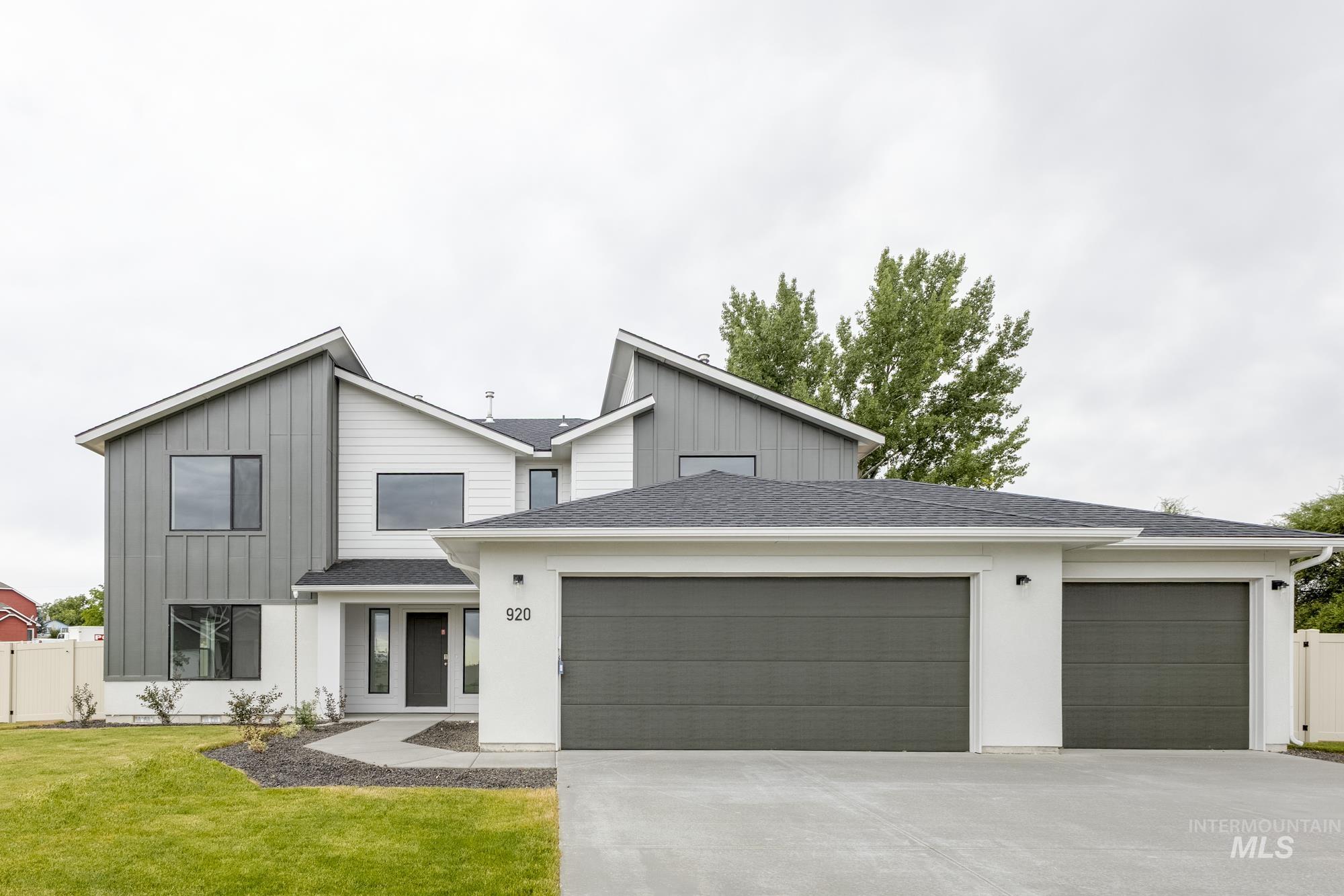 920 E Perjue Basin Dr Property Photo 1