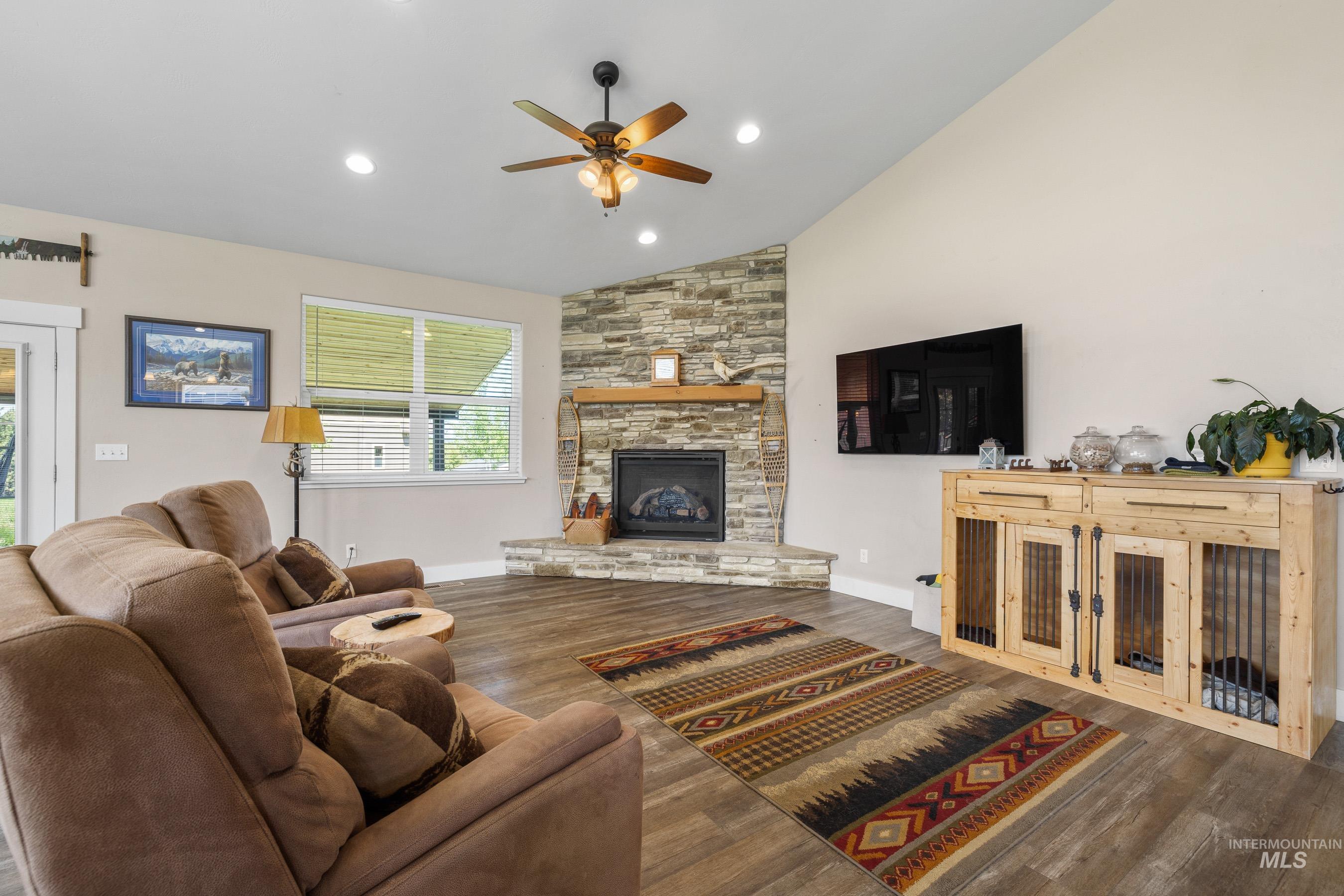 656 Fox Ridge Lane Property Photo 16