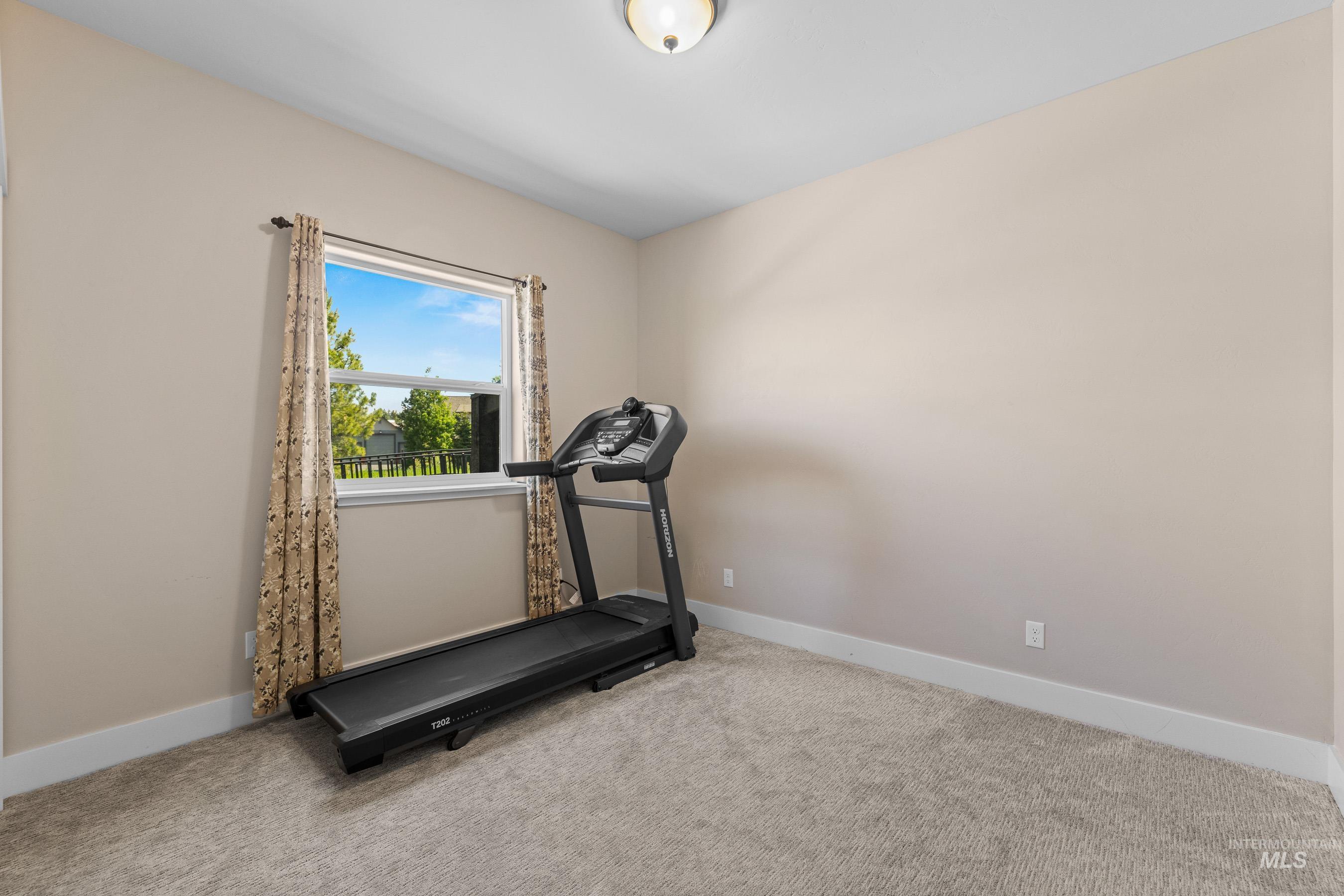 656 Fox Ridge Lane Property Photo 24