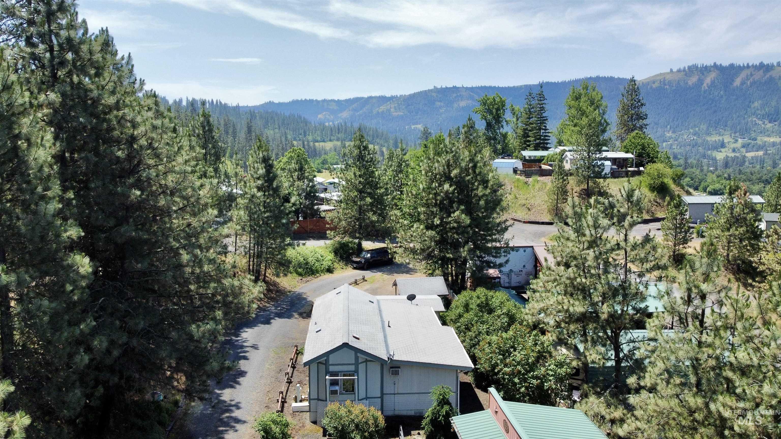 103 Happy Hour Ln Property Photo 1