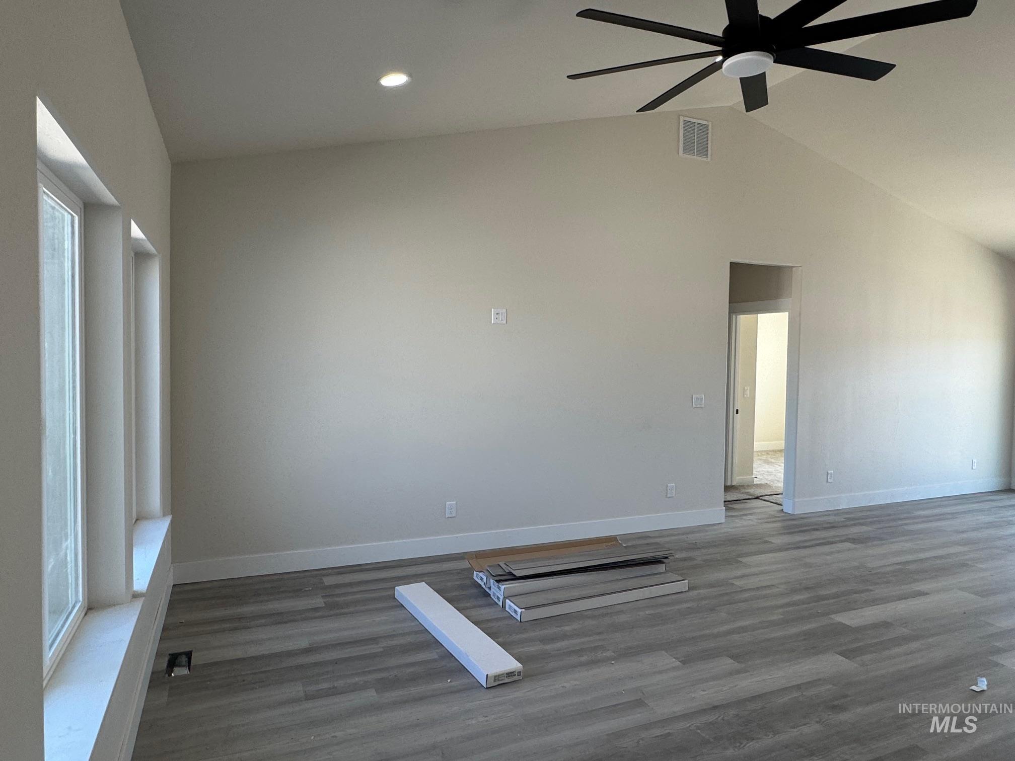928 Gregory Way Property Photo 4