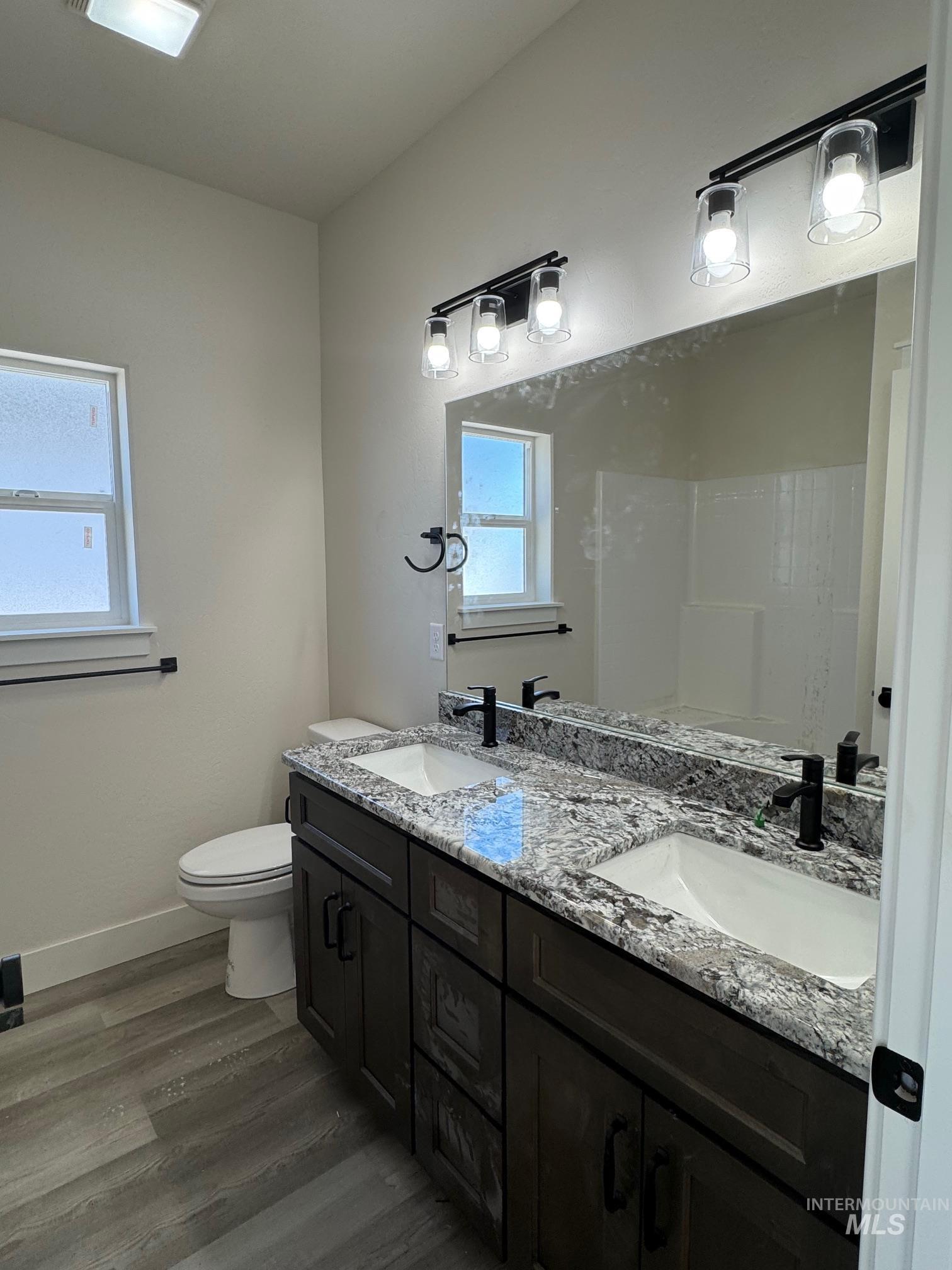 928 Gregory Way Property Photo 12