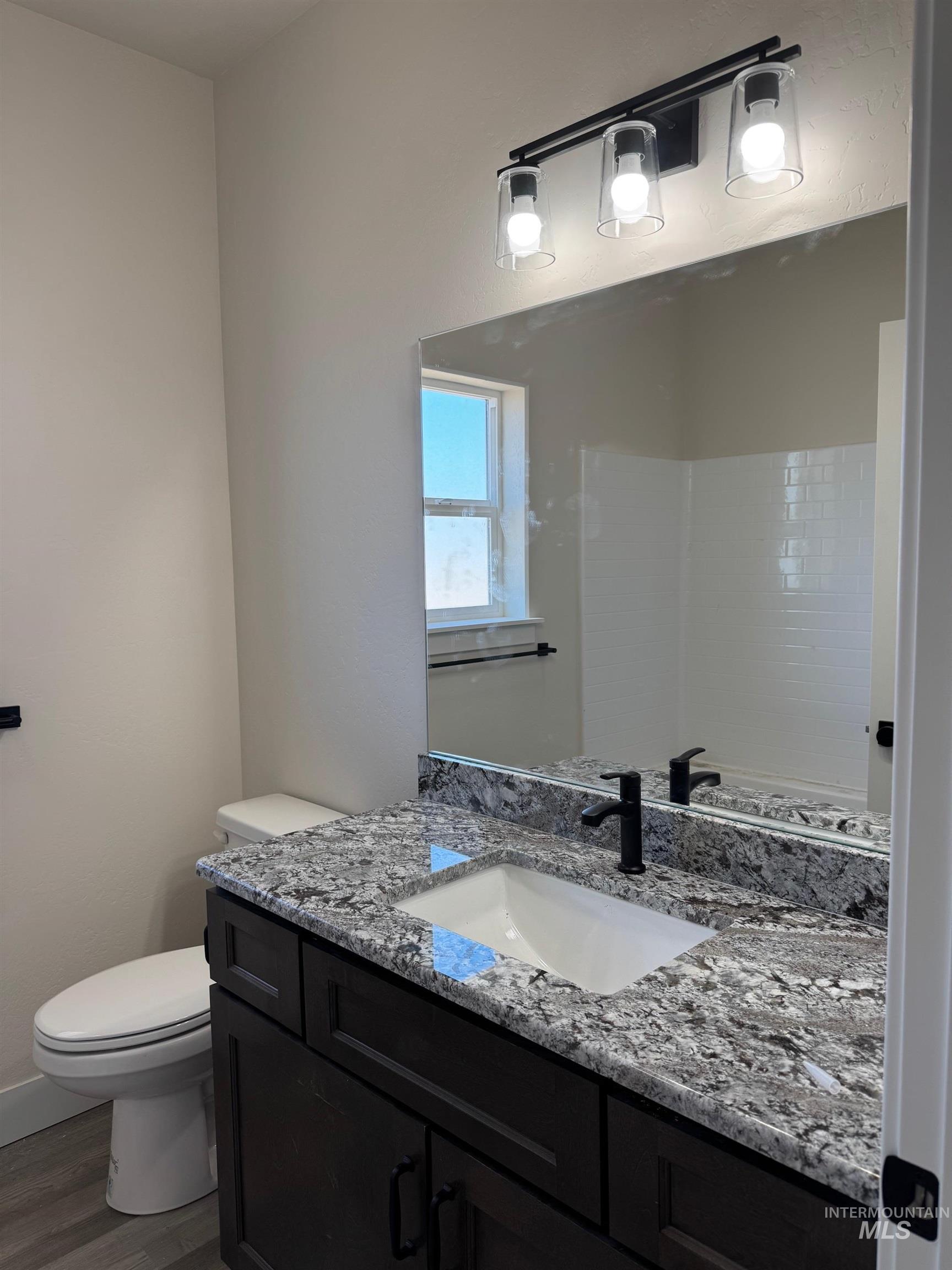 928 Gregory Way Property Photo 16