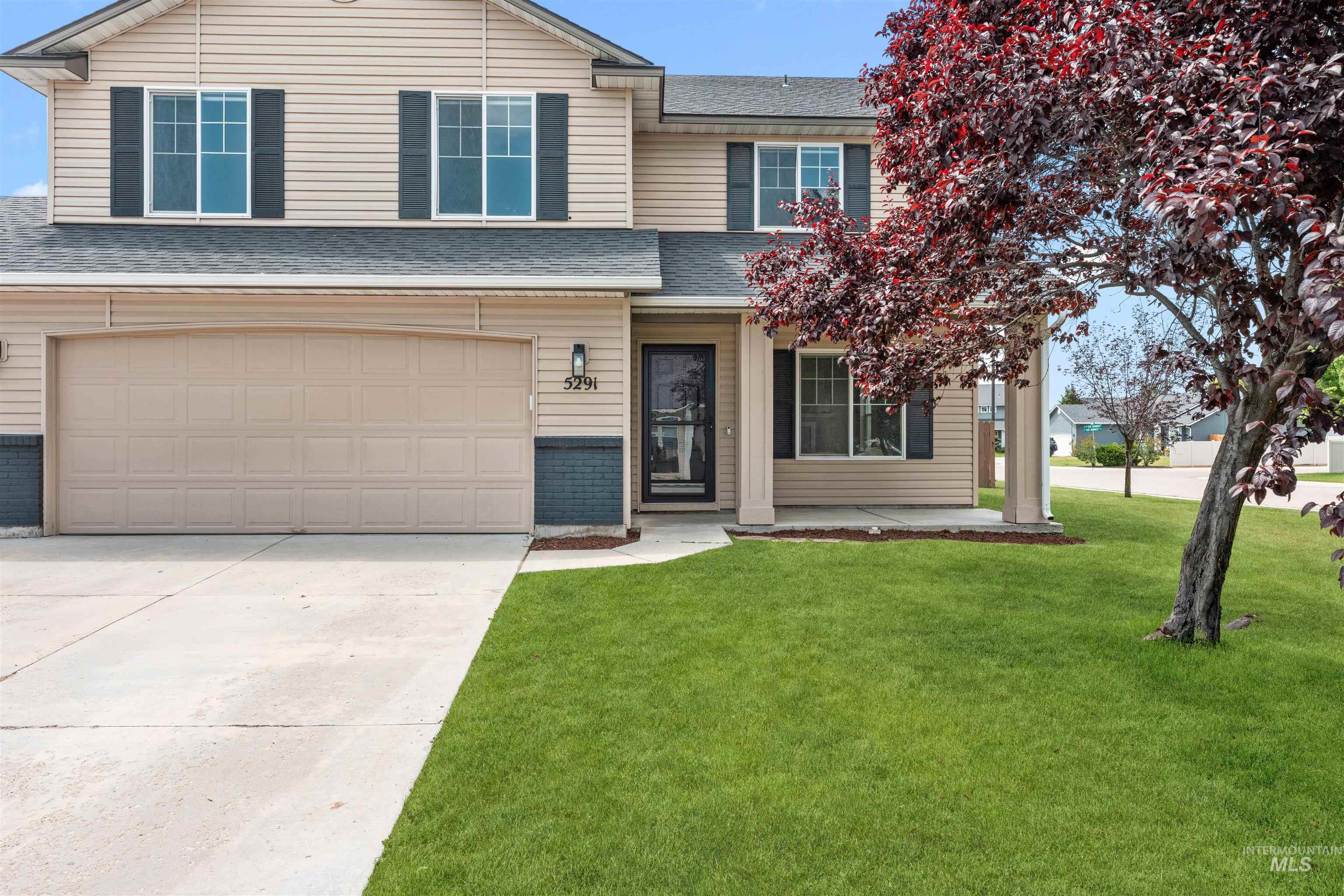 5291 N Midnight Haze Way Property Photo 3