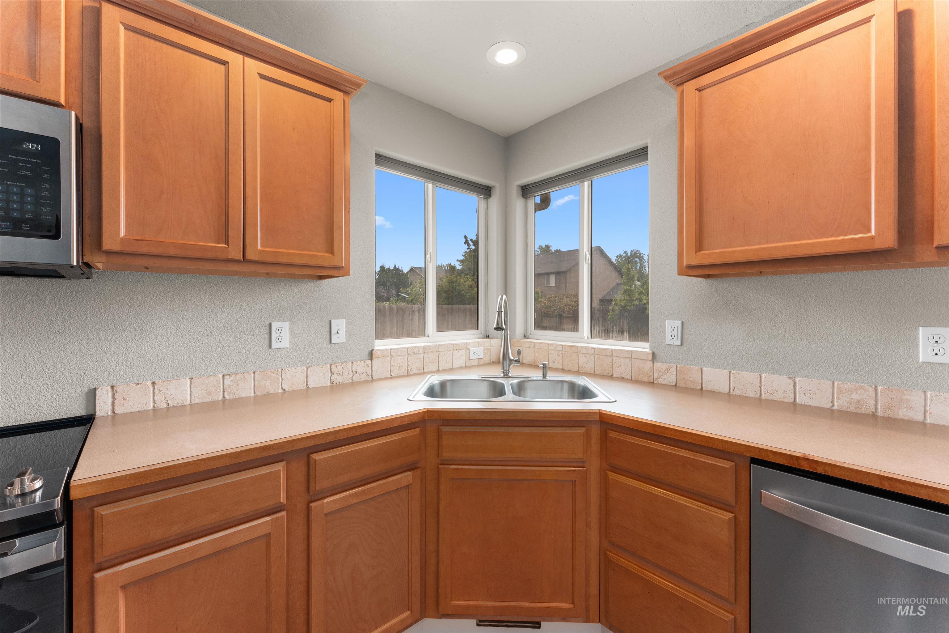 5291 N Midnight Haze Way Property Photo 11