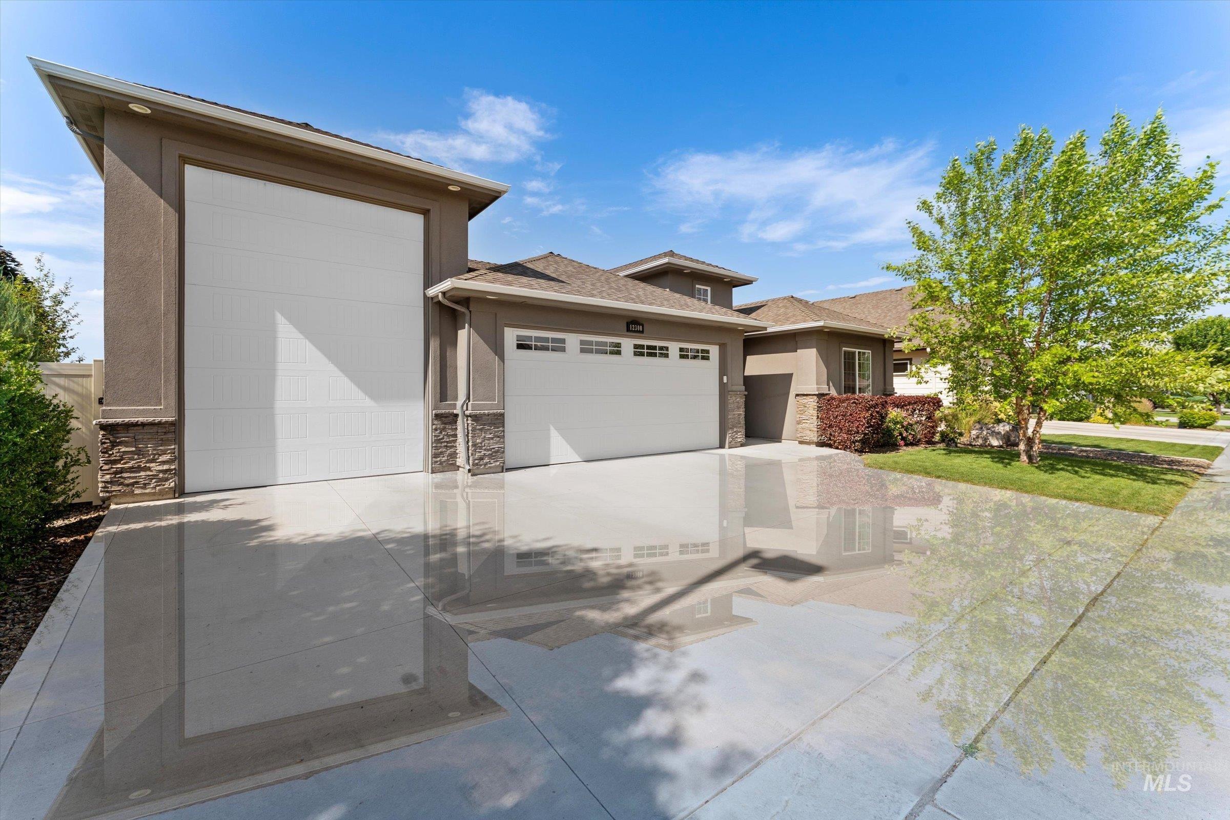 12300 W Arabian Dr Property Photo 1