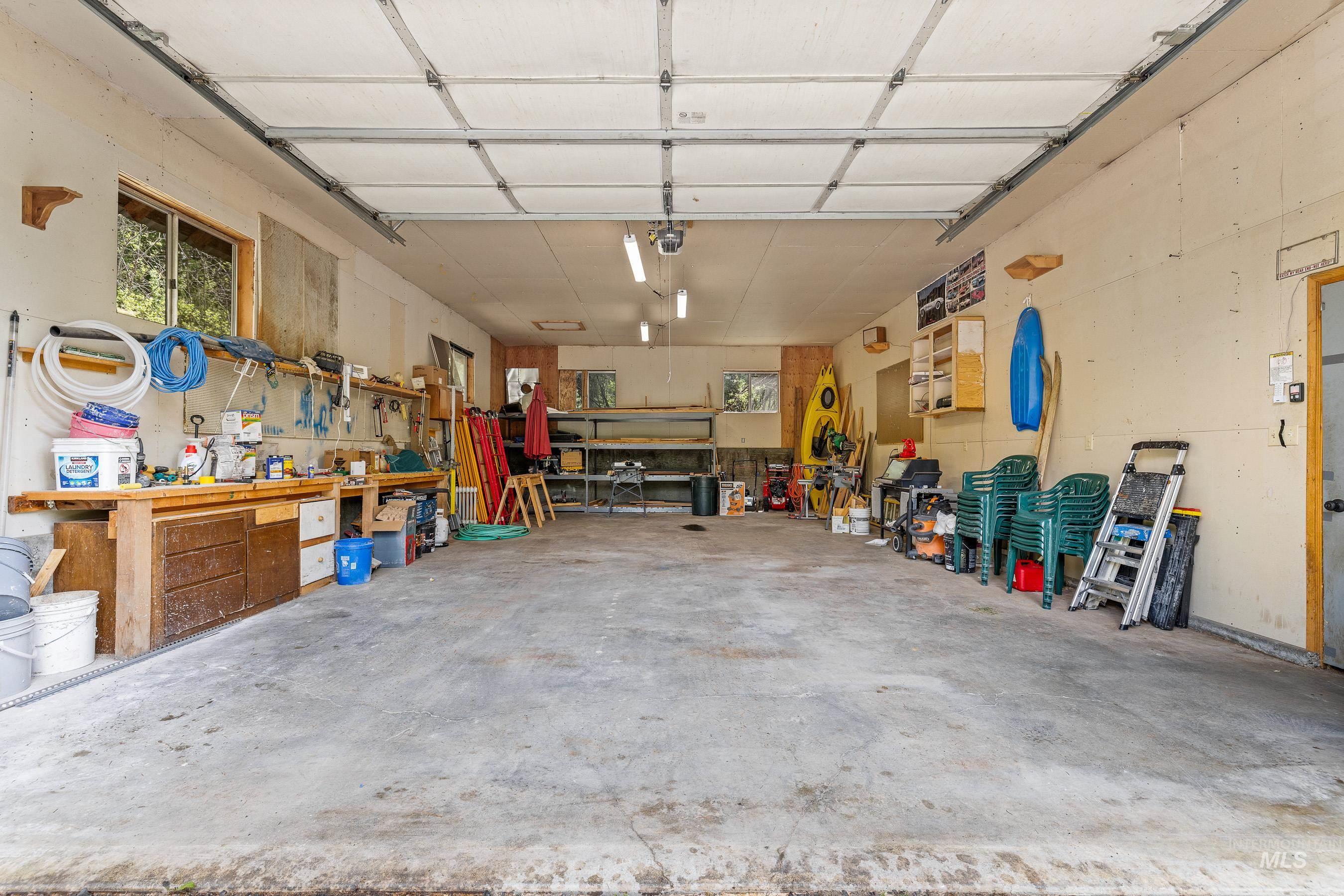 881 Sheila Property Photo 46