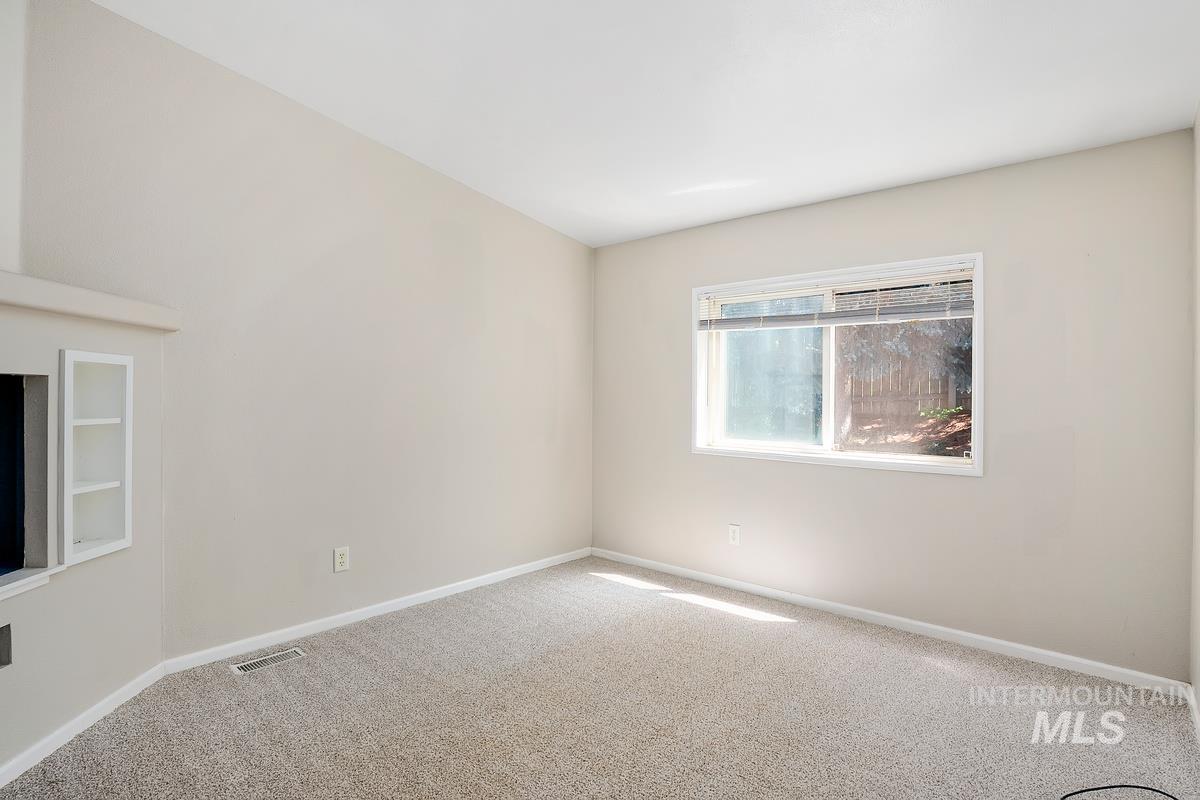 4591 S Trails End Ln Property Photo 8