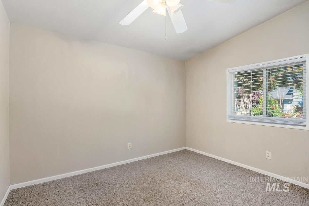 4591 S Trails End Ln Property Photo 13