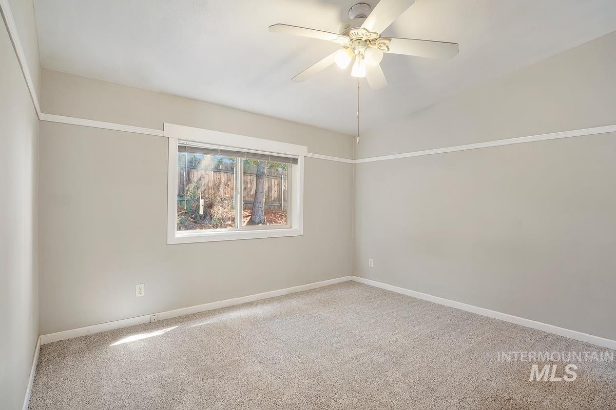4591 S Trails End Ln Property Photo 19