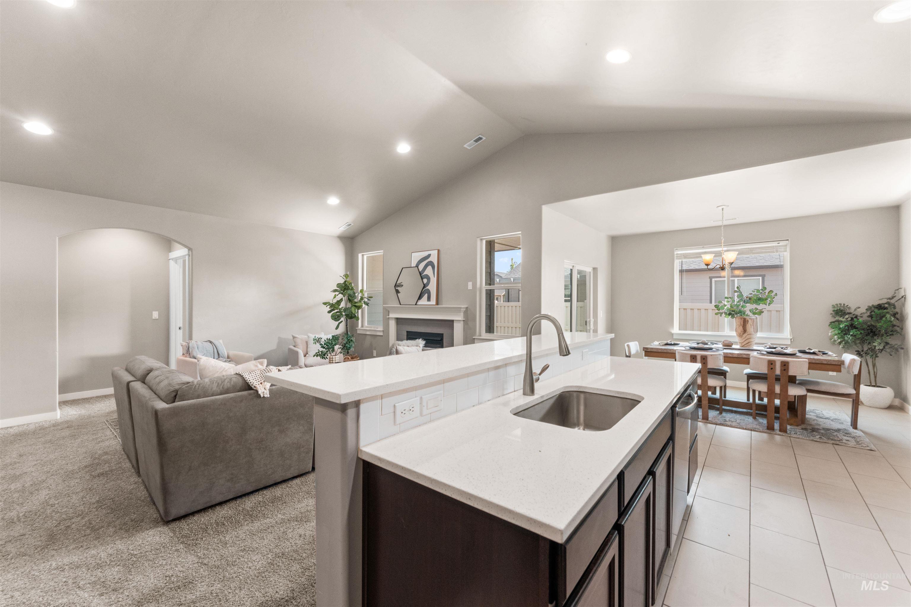 12457 W Awbrey St Property Photo 3