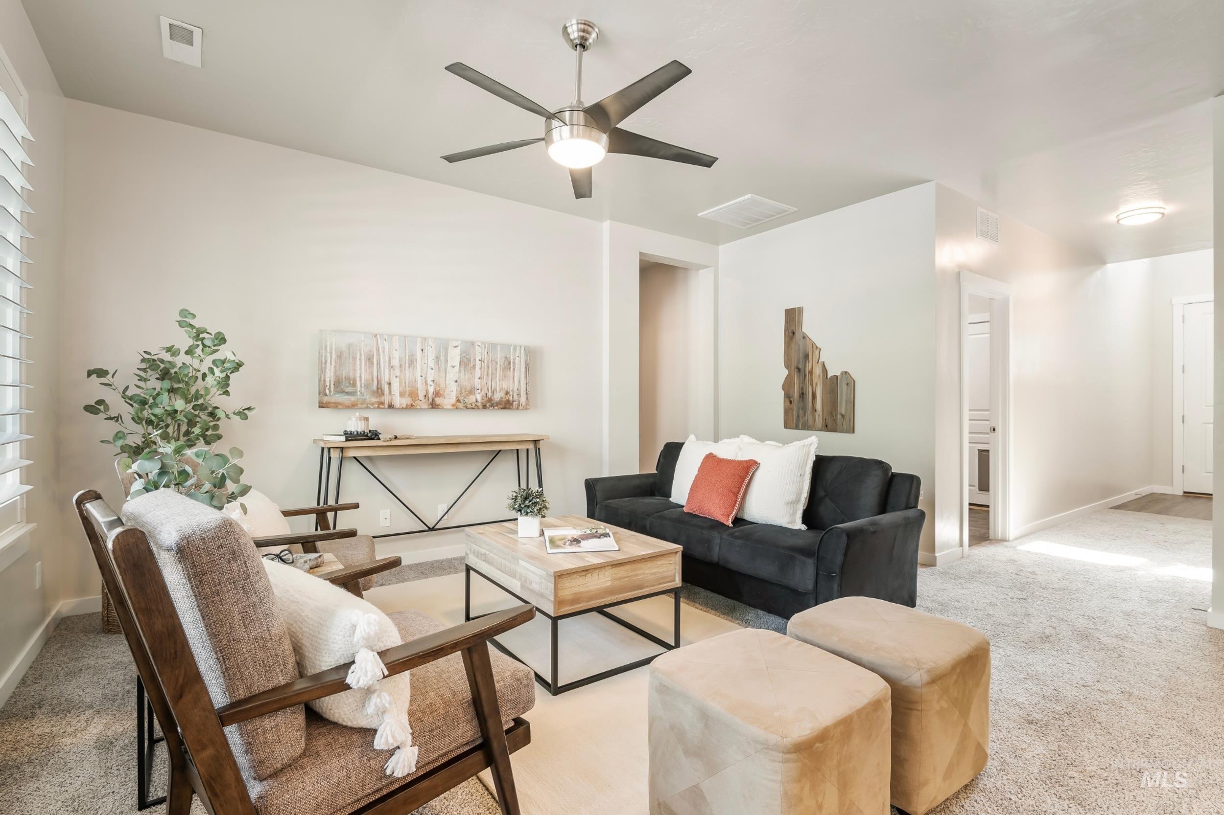 6135 N Morpheus Ave Property Photo 5