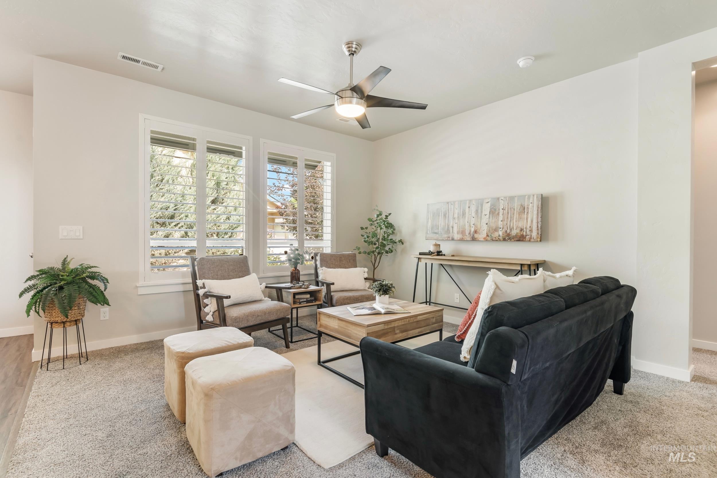 6135 N Morpheus Ave Property Photo 6