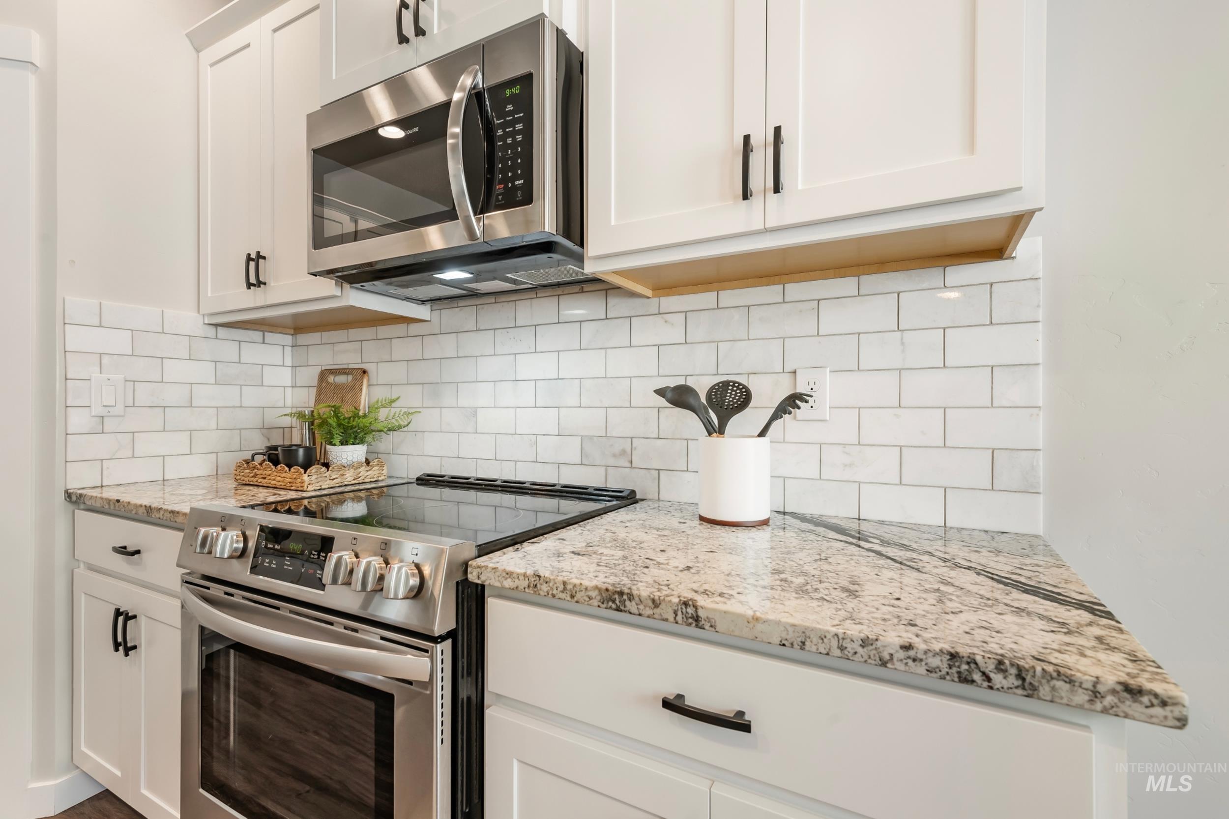 6135 N Morpheus Ave Property Photo 10