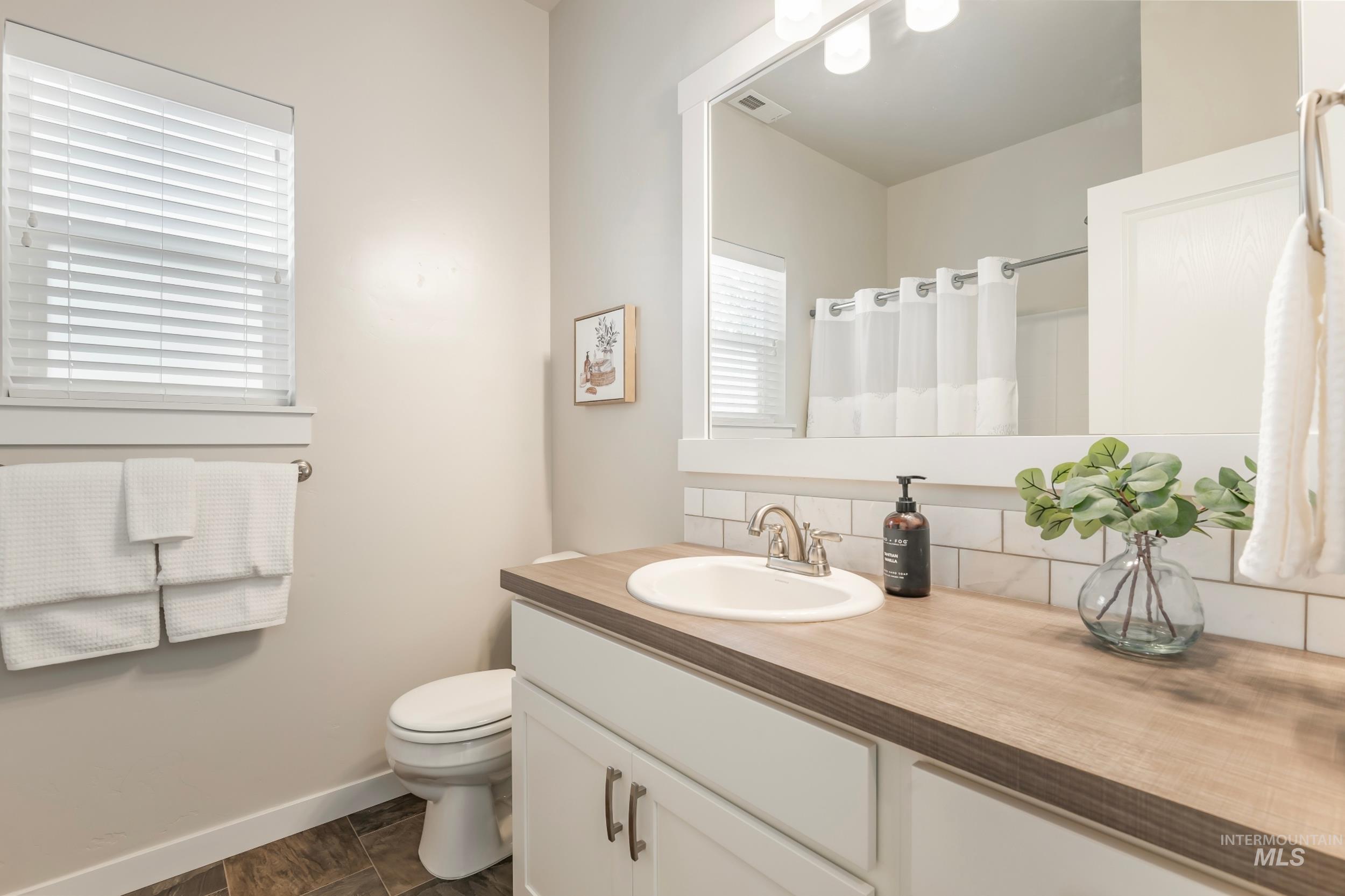 6135 N Morpheus Ave Property Photo 23