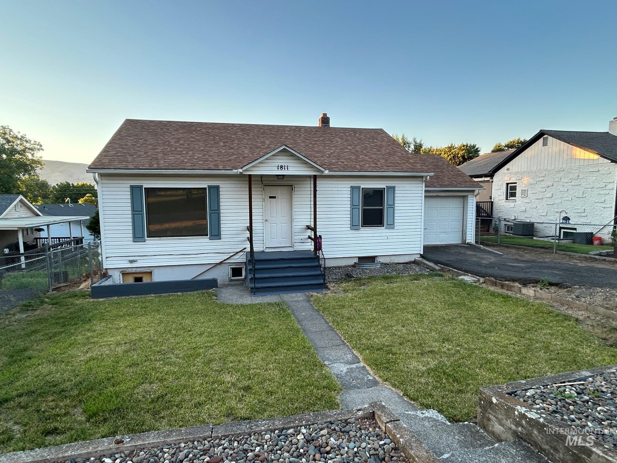 1811 17th Avenue Property Photo