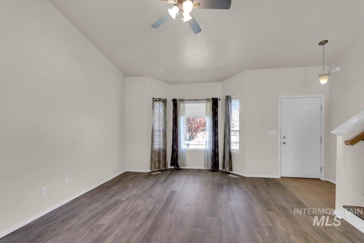 555 W Mulberry Loop Property Photo 8