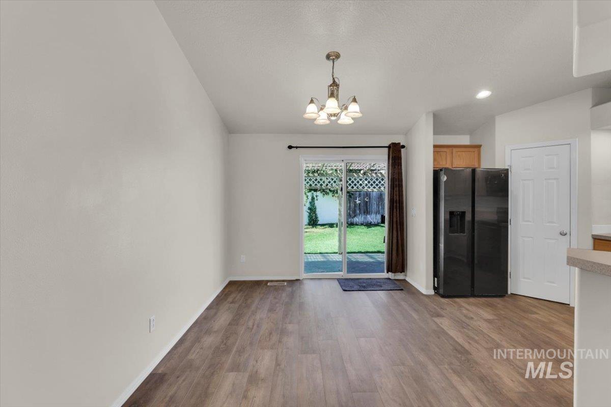555 W Mulberry Loop Property Photo 9