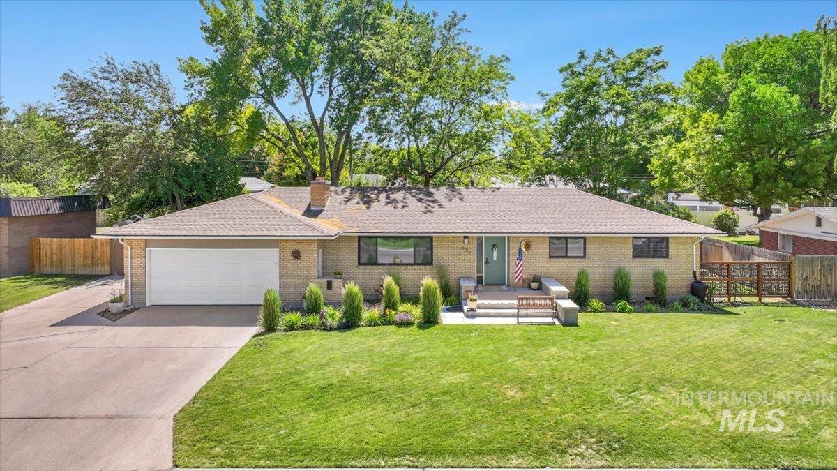 539 Rimview Dr Property Photo 2