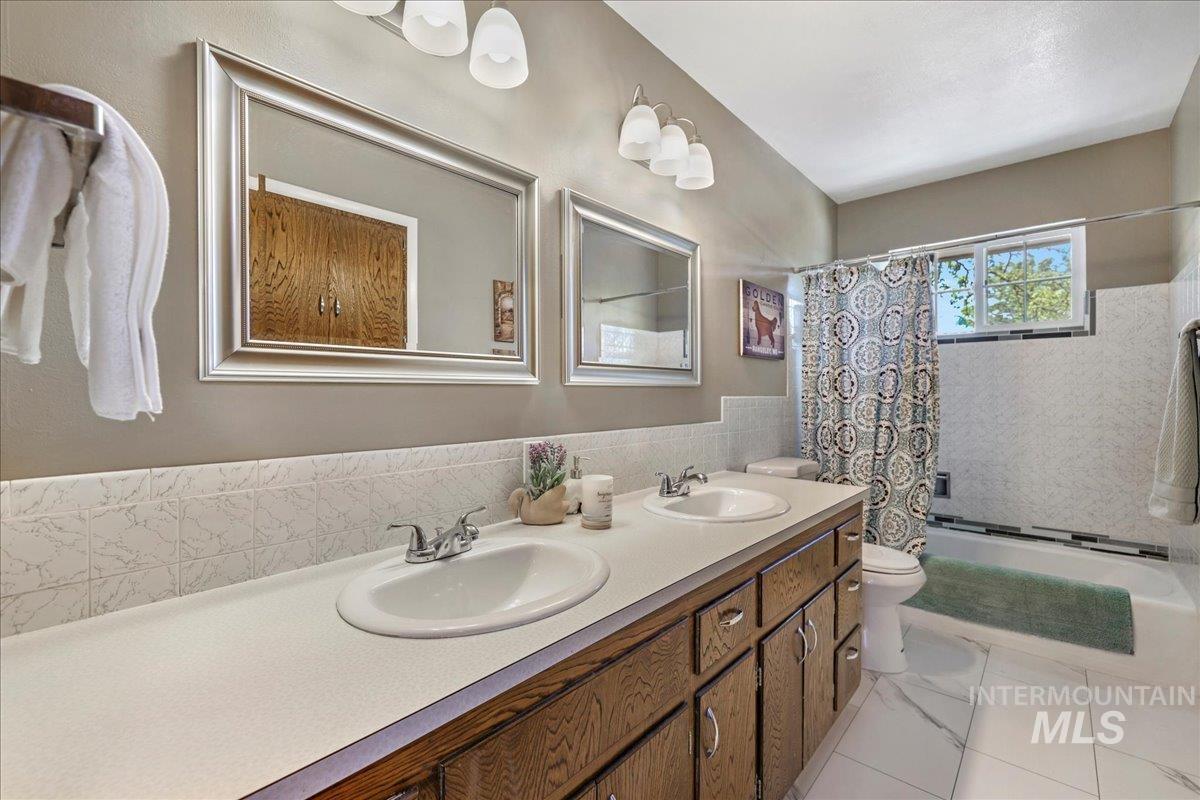 539 Rimview Dr Property Photo 8