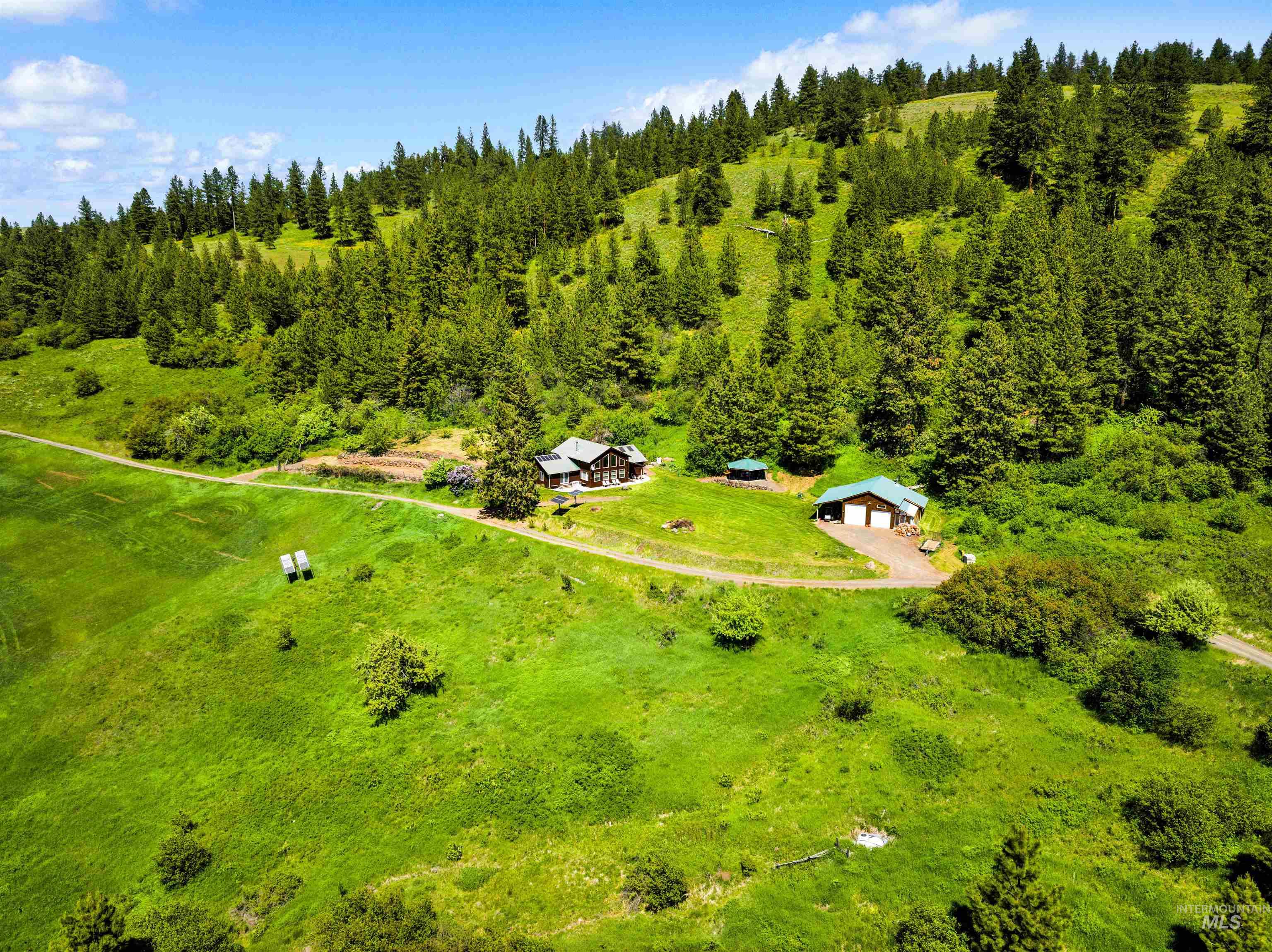 192 Short Cut Road Property Photo 1
