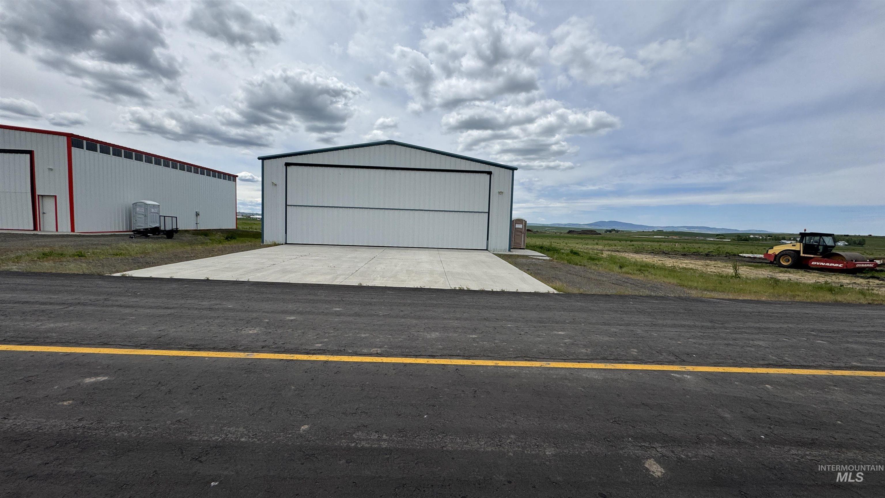35 Airport Rd Property Photo