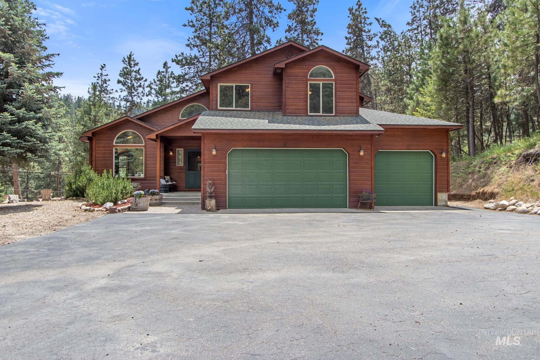 16 Meadow Lane Property Photo 1