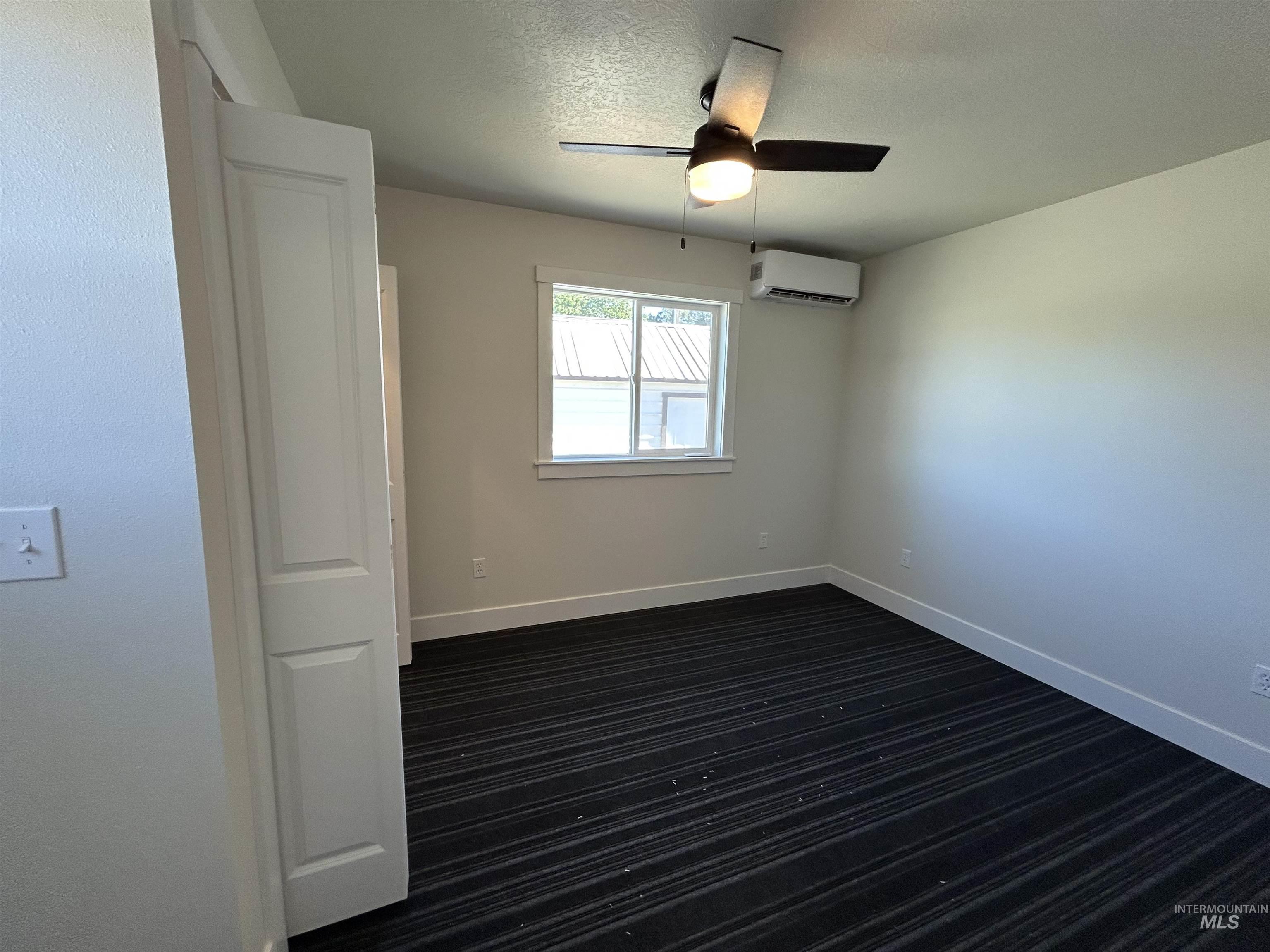 308 S Custer Property Photo 10